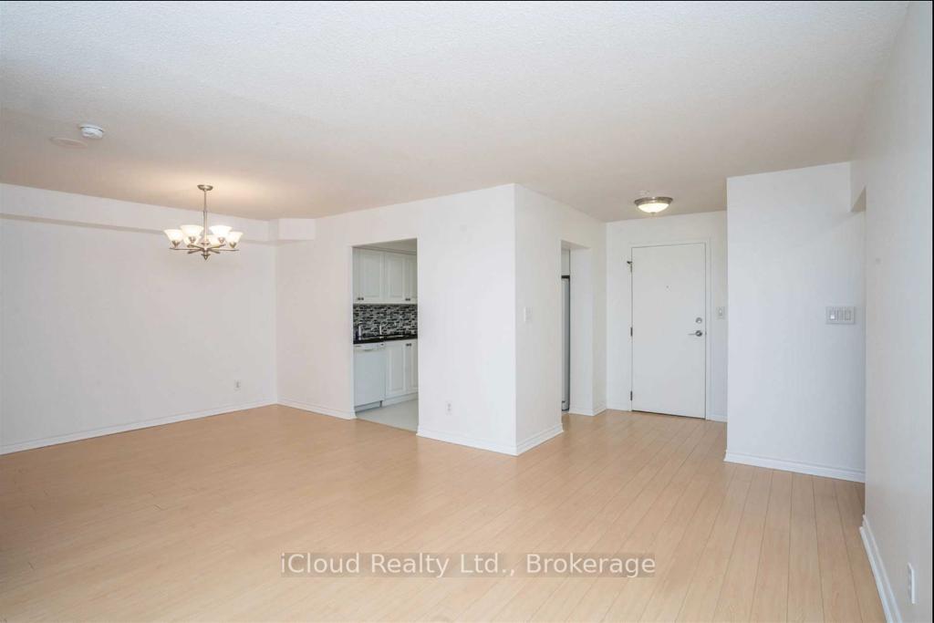 Front of Unit 906, 135 Hillcrest Avenue