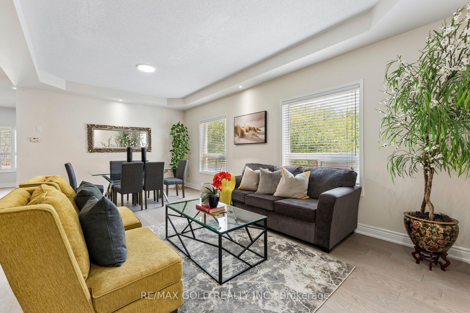 Photo 5 of 74 Avalanche Crescent, Brampton, Bram East — HOMEH