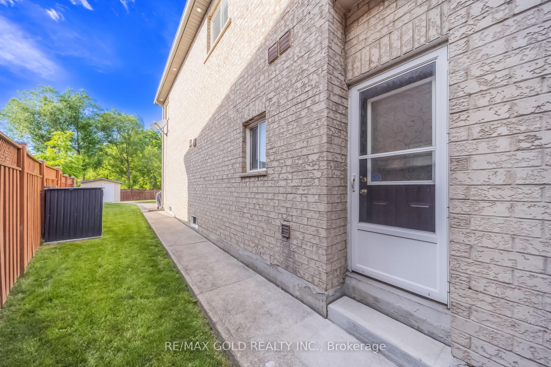 Photo 39 of 74 Avalanche Crescent, Brampton, Bram East — HOMEH