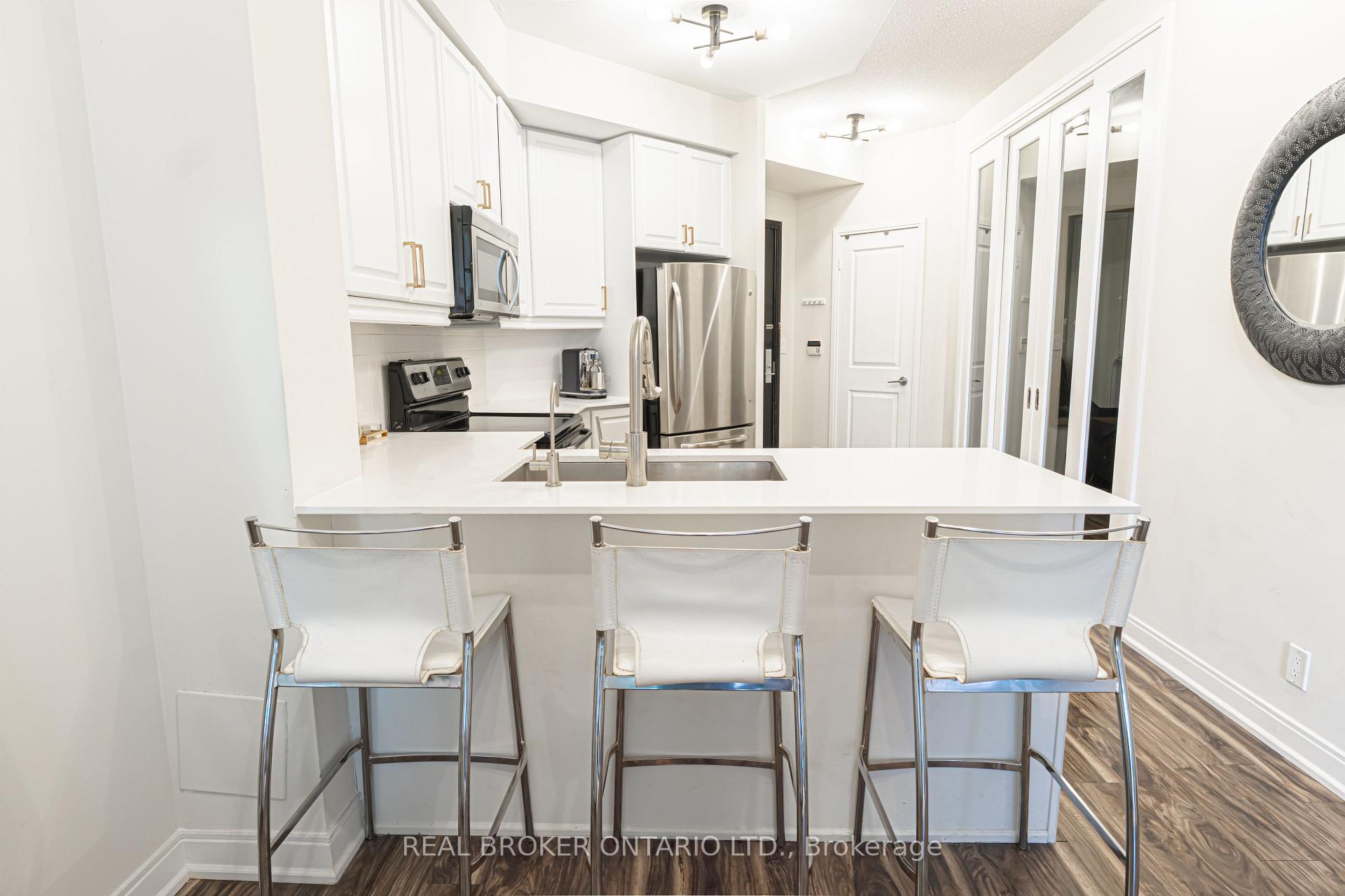 Photo 7 of Unit 2107, 90 Absolute Avenue, Mississauga, City Centre — HOMEH