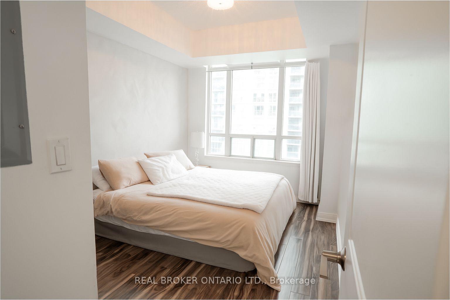 Photo 11 of Unit 2107, 90 Absolute Avenue, Mississauga, City Centre — HOMEH