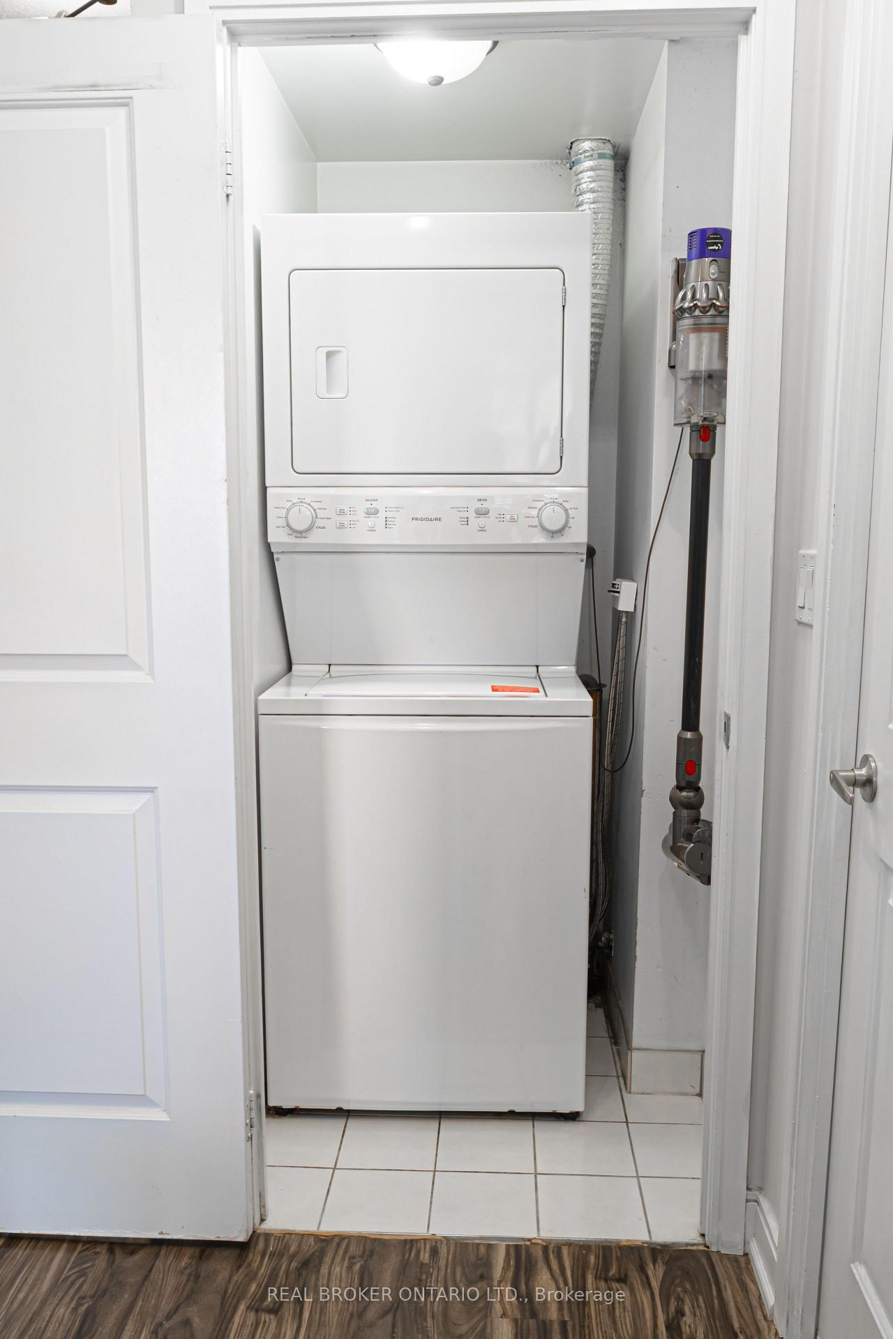 Photo 13 of Unit 2107, 90 Absolute Avenue, Mississauga, City Centre — HOMEH