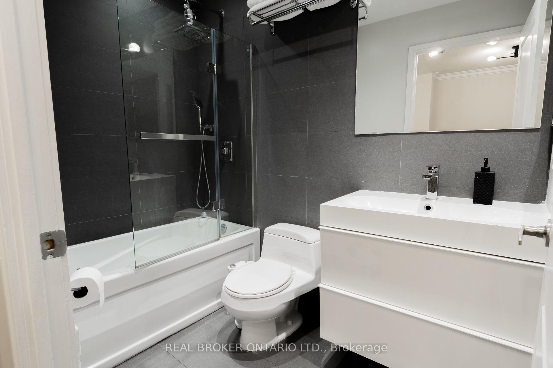 Photo 14 of Unit 2107, 90 Absolute Avenue, Mississauga, City Centre — HOMEH
