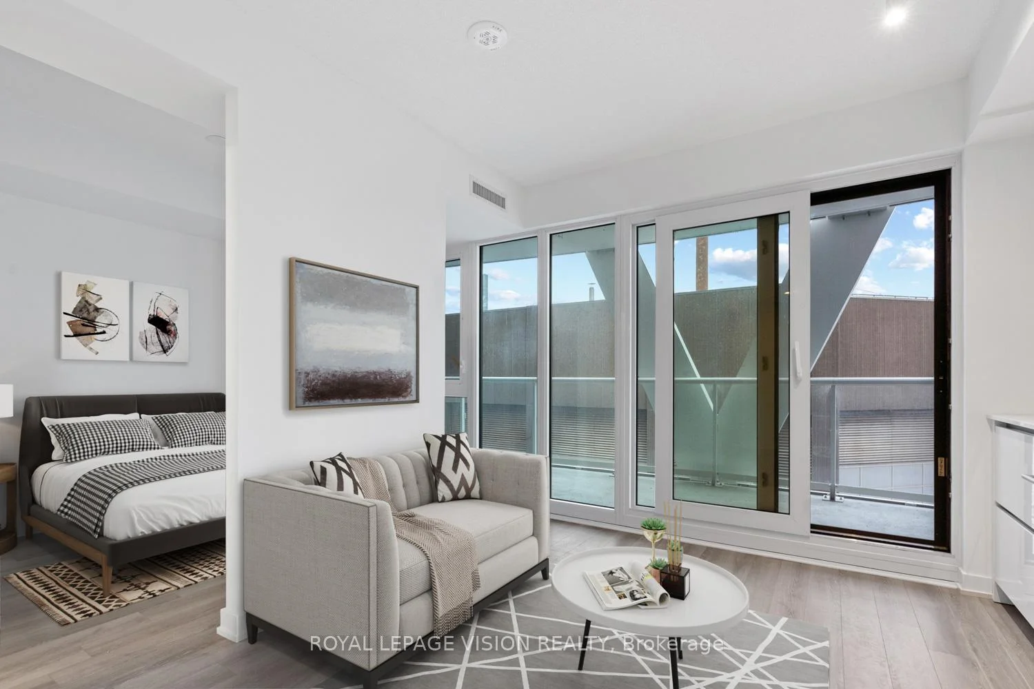 Photo 5 of Unit 3113, 230 Simcoe Street, Toronto, Kensington-Chinatown — HOMEH