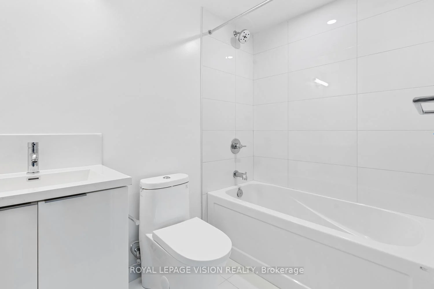 Photo 10 of Unit 3113, 230 Simcoe Street, Toronto, Kensington-Chinatown — HOMEH