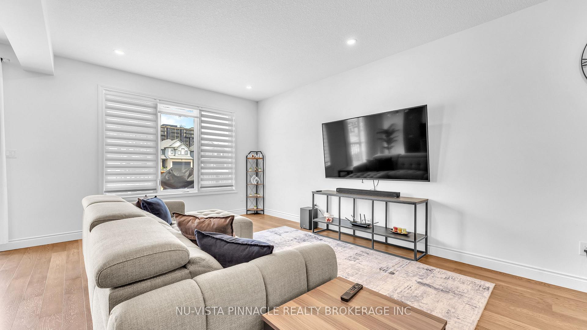 Photo 13 of 1236 Emma Chase, London, North I — HOMEH
