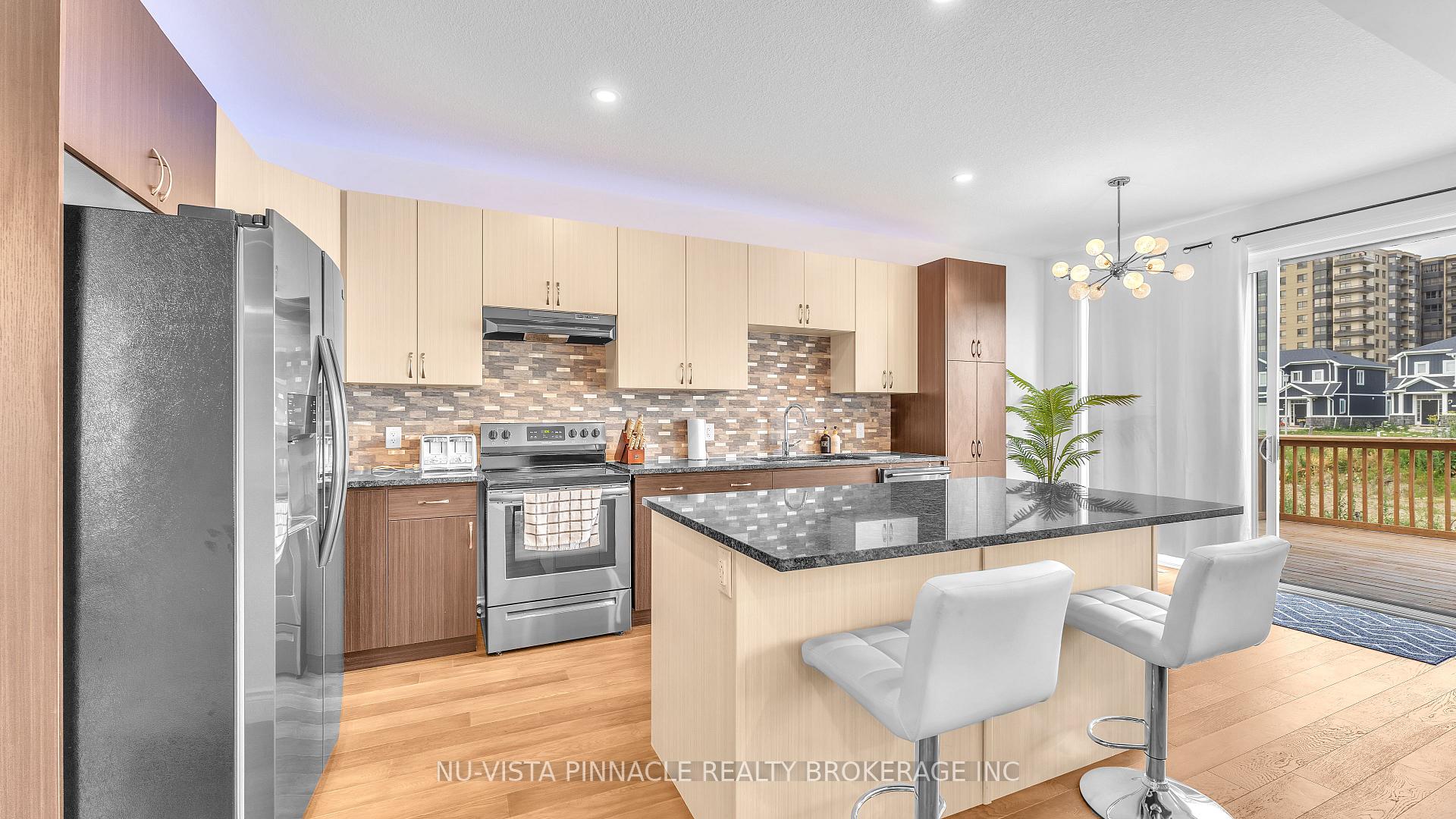 Photo 19 of 1236 Emma Chase, London, North I — HOMEH