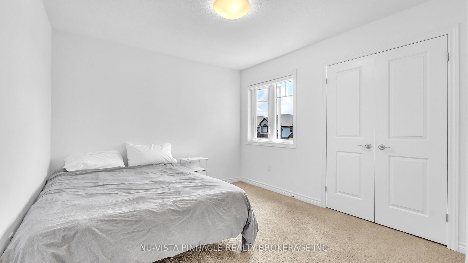 Photo 27 of 1236 Emma Chase, London, North I — HOMEH