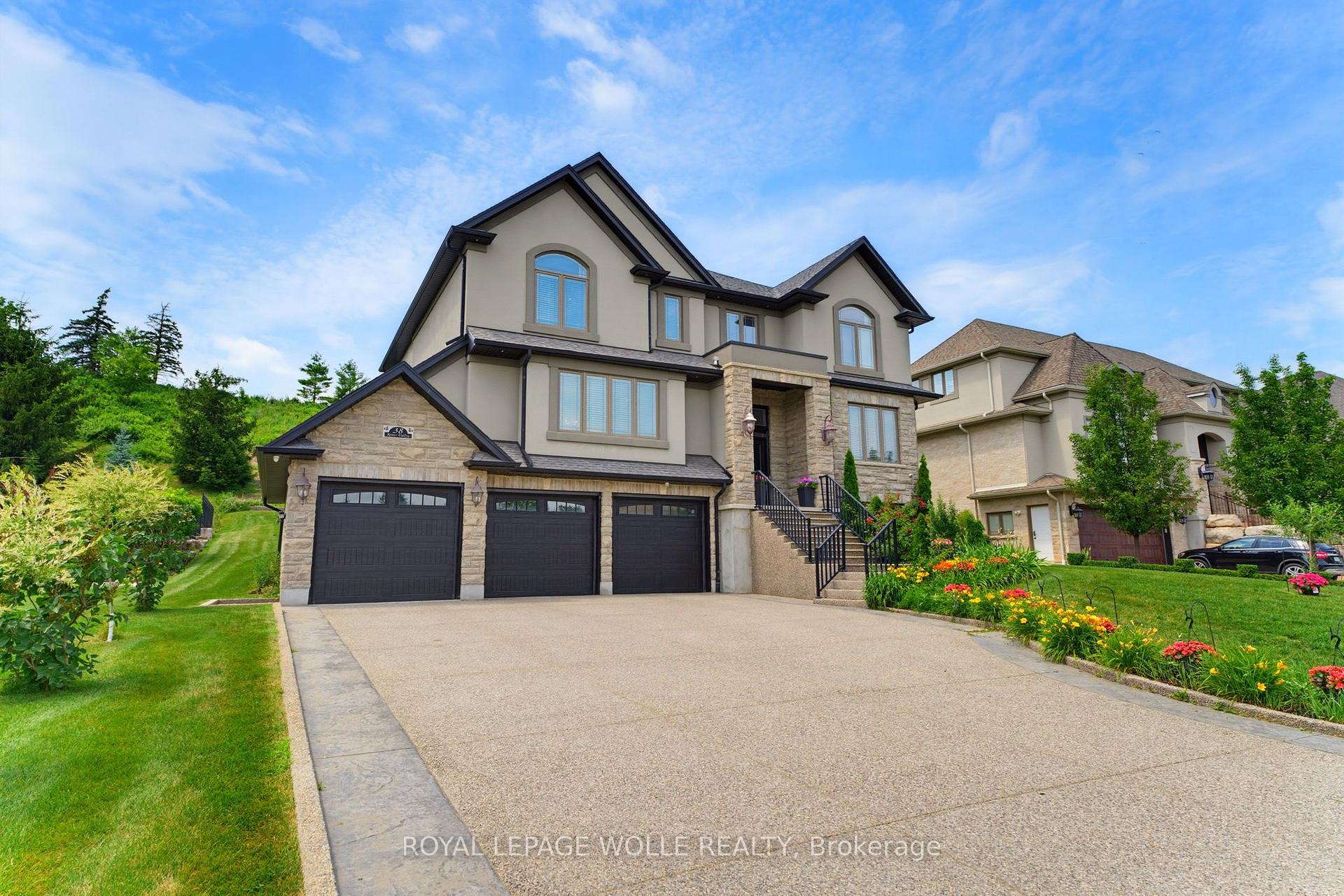 Photo 6 of 38 River Valley Drive, Kitchener, Hidden Valley — HOMEH