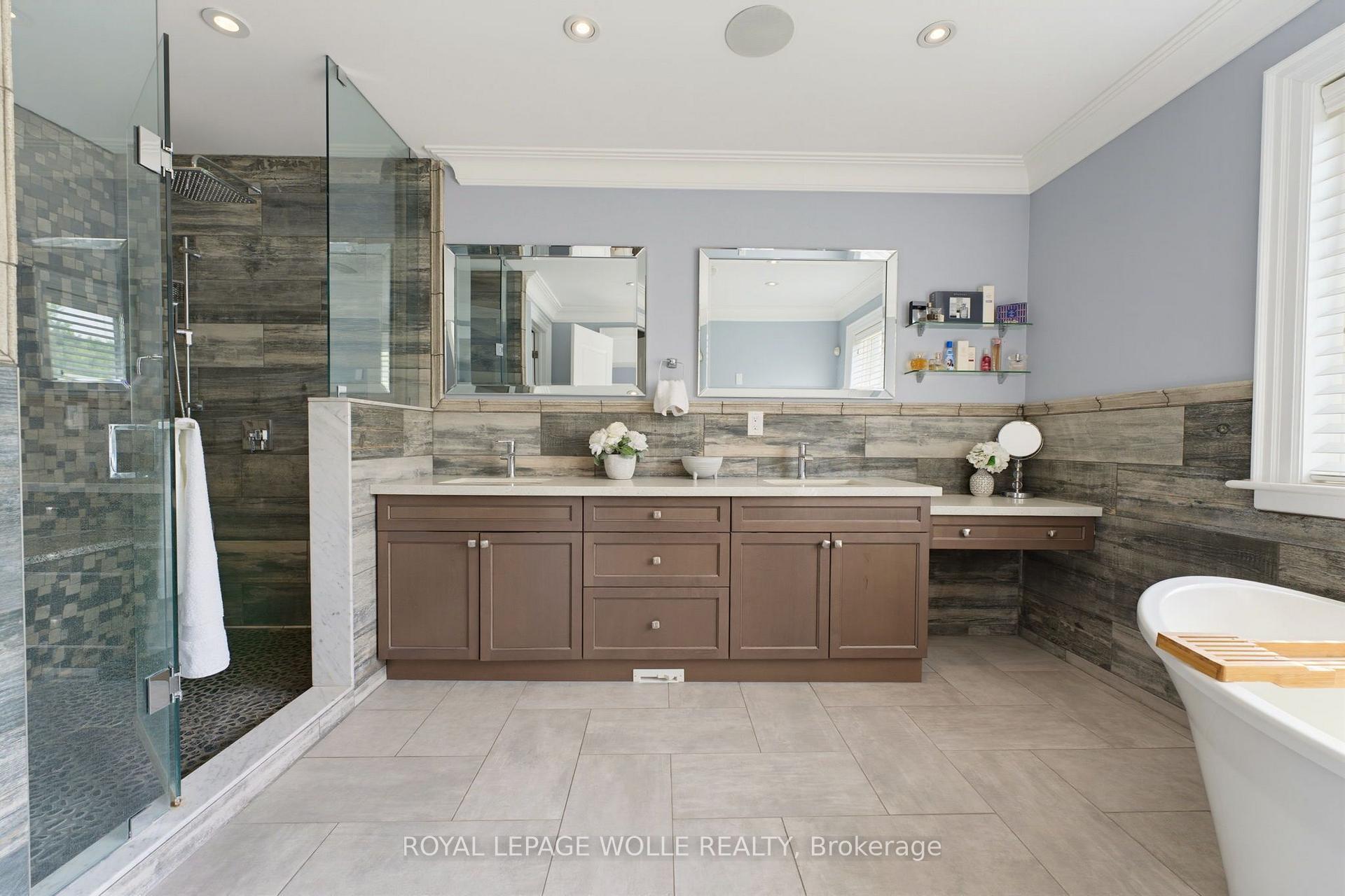 Photo 29 of 38 River Valley Drive, Kitchener, Hidden Valley — HOMEH