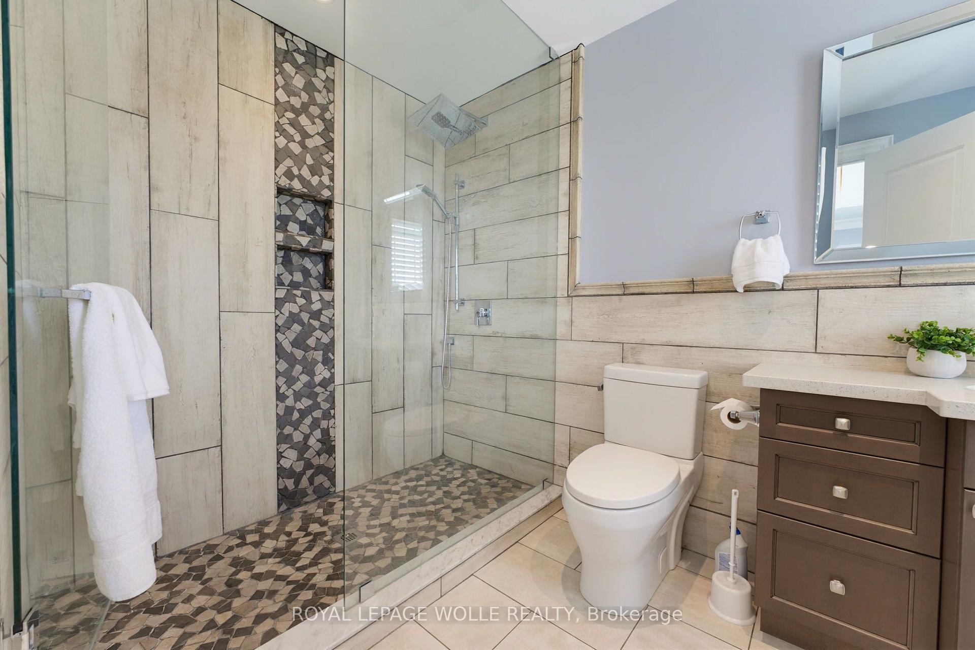 Photo 34 of 38 River Valley Drive, Kitchener, Hidden Valley — HOMEH