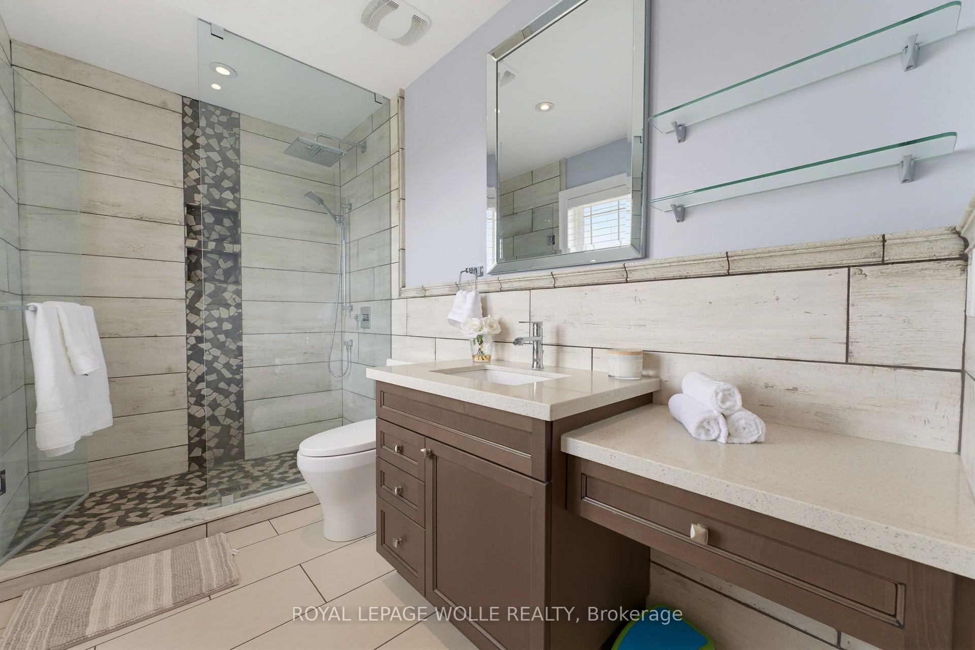 Photo 36 of 38 River Valley Drive, Kitchener, Hidden Valley — HOMEH