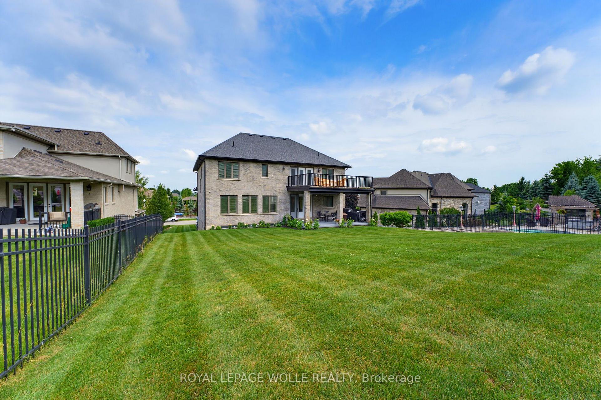 Photo 48 of 38 River Valley Drive, Kitchener, Hidden Valley — HOMEH