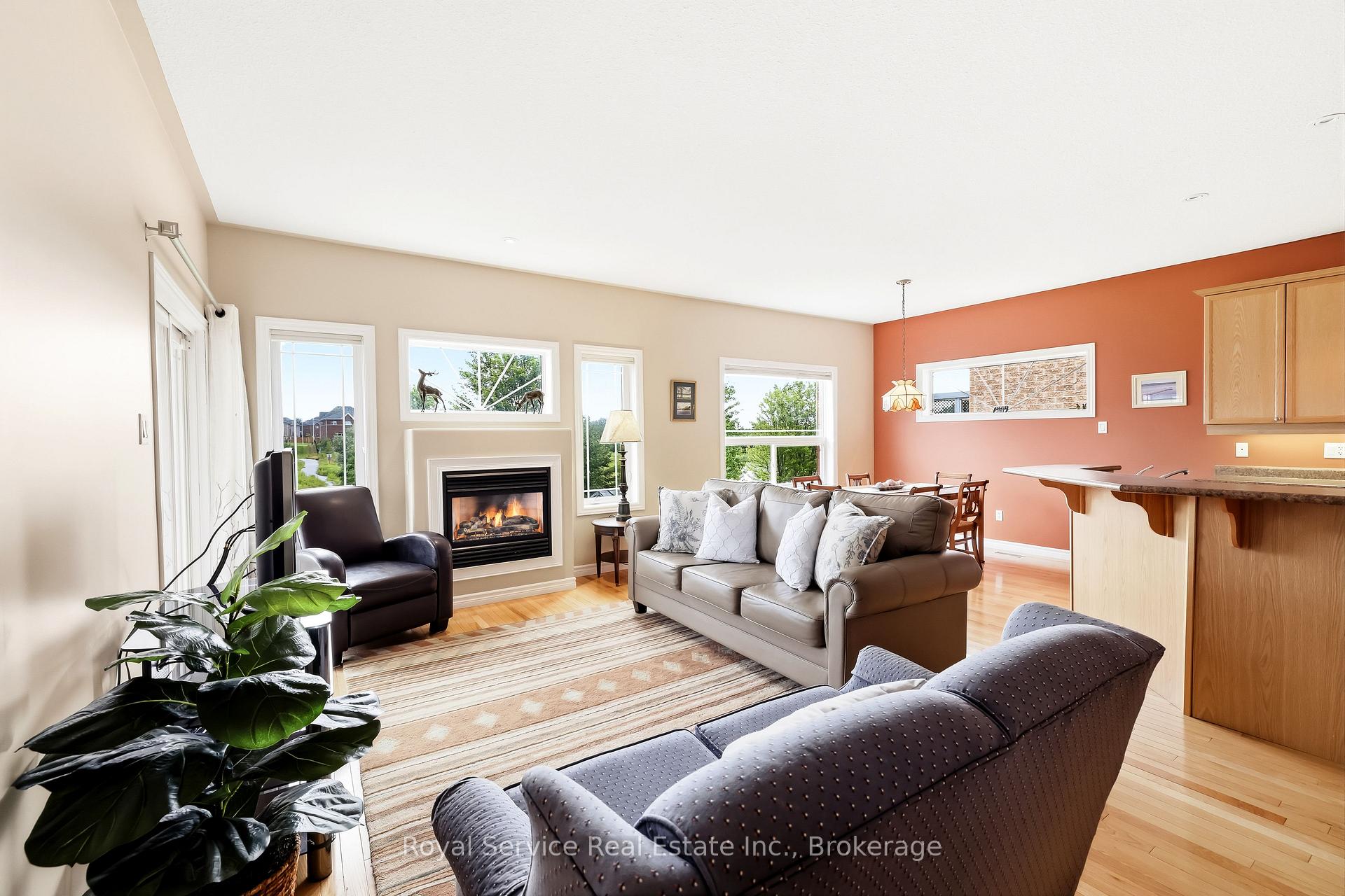 Photo 3 of 179 Fenning Drive, Clarington, Courtice — HOMEH