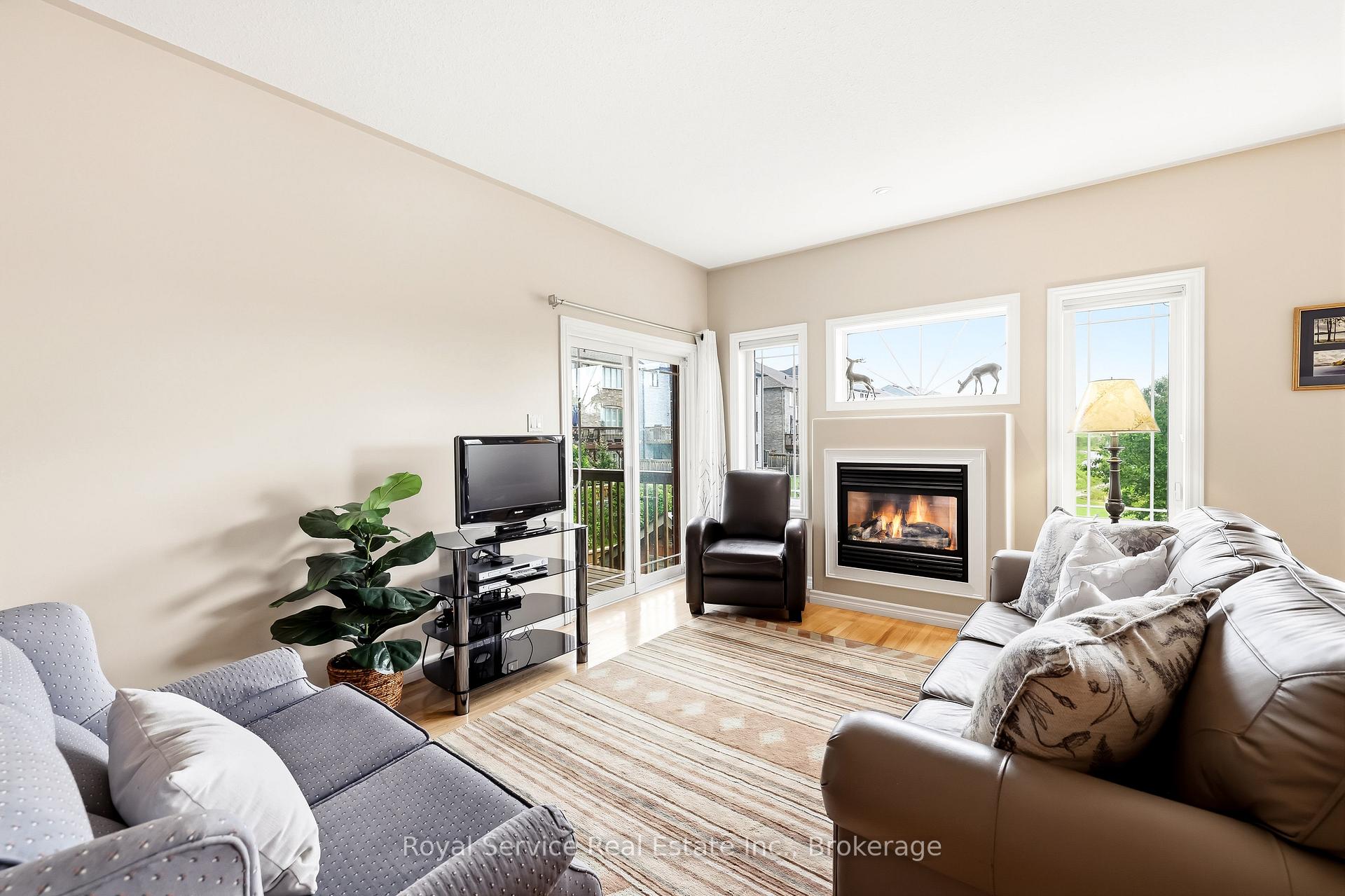 Photo 6 of 179 Fenning Drive, Clarington, Courtice — HOMEH