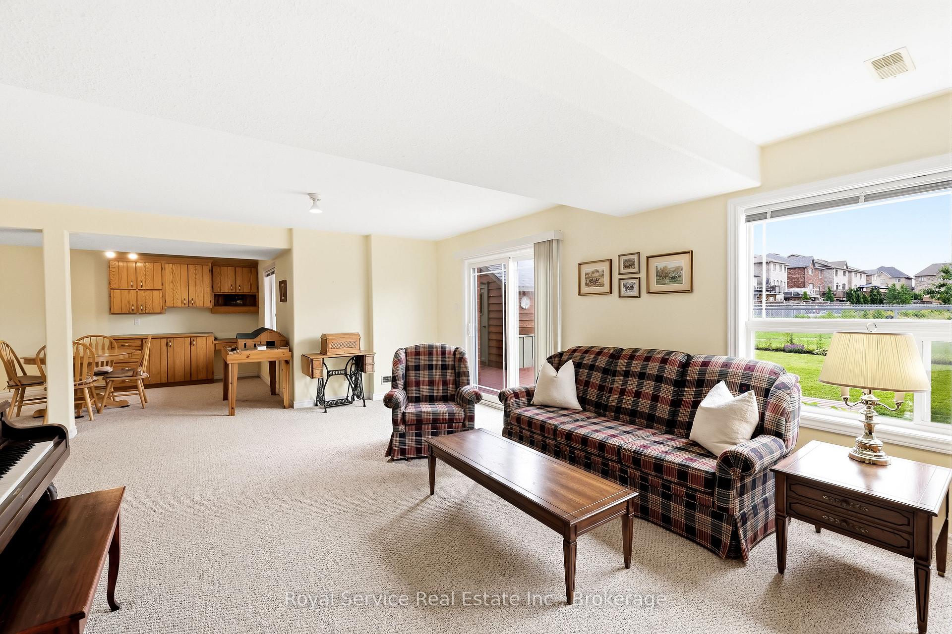 Photo 21 of 179 Fenning Drive, Clarington, Courtice — HOMEH