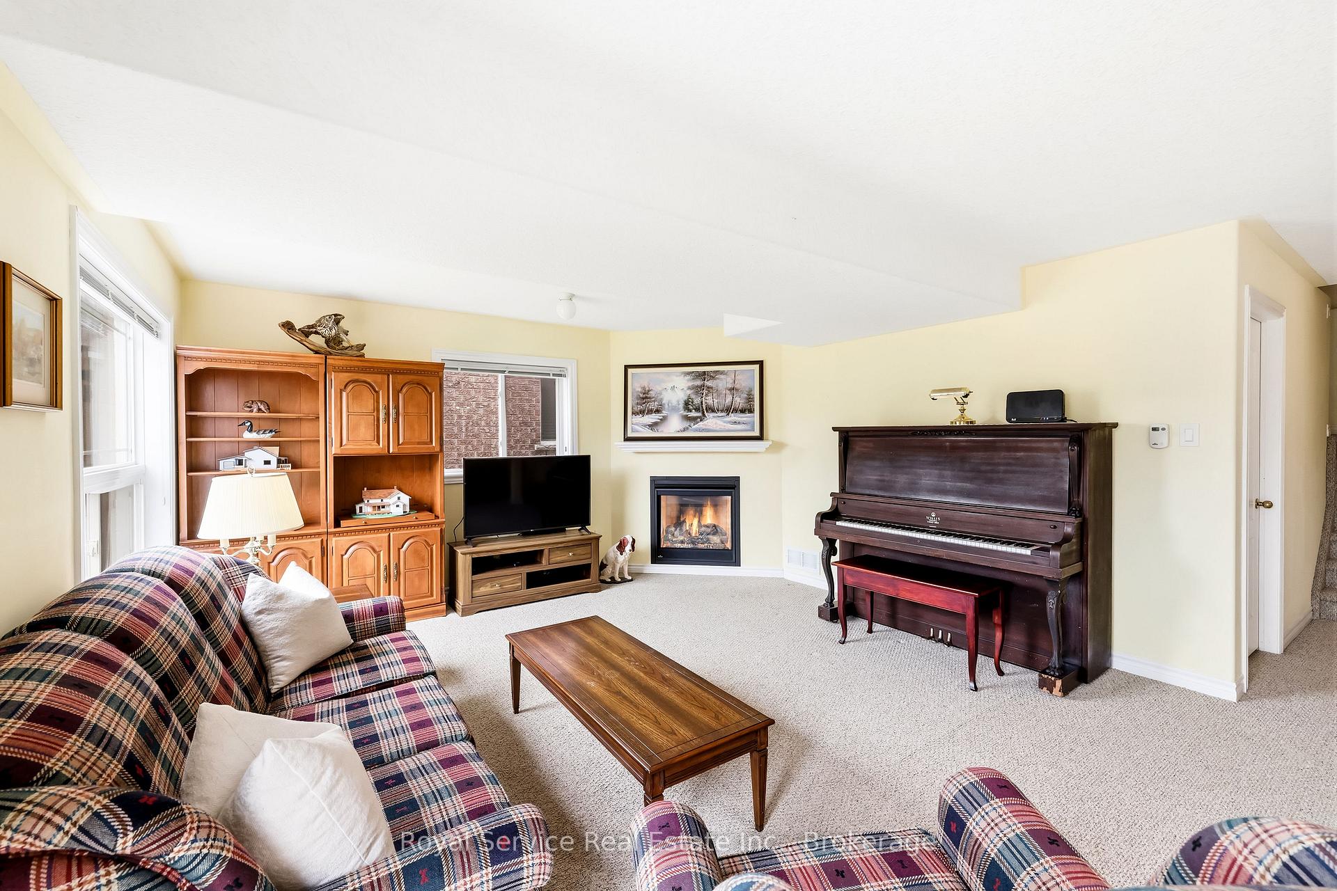 Photo 23 of 179 Fenning Drive, Clarington, Courtice — HOMEH