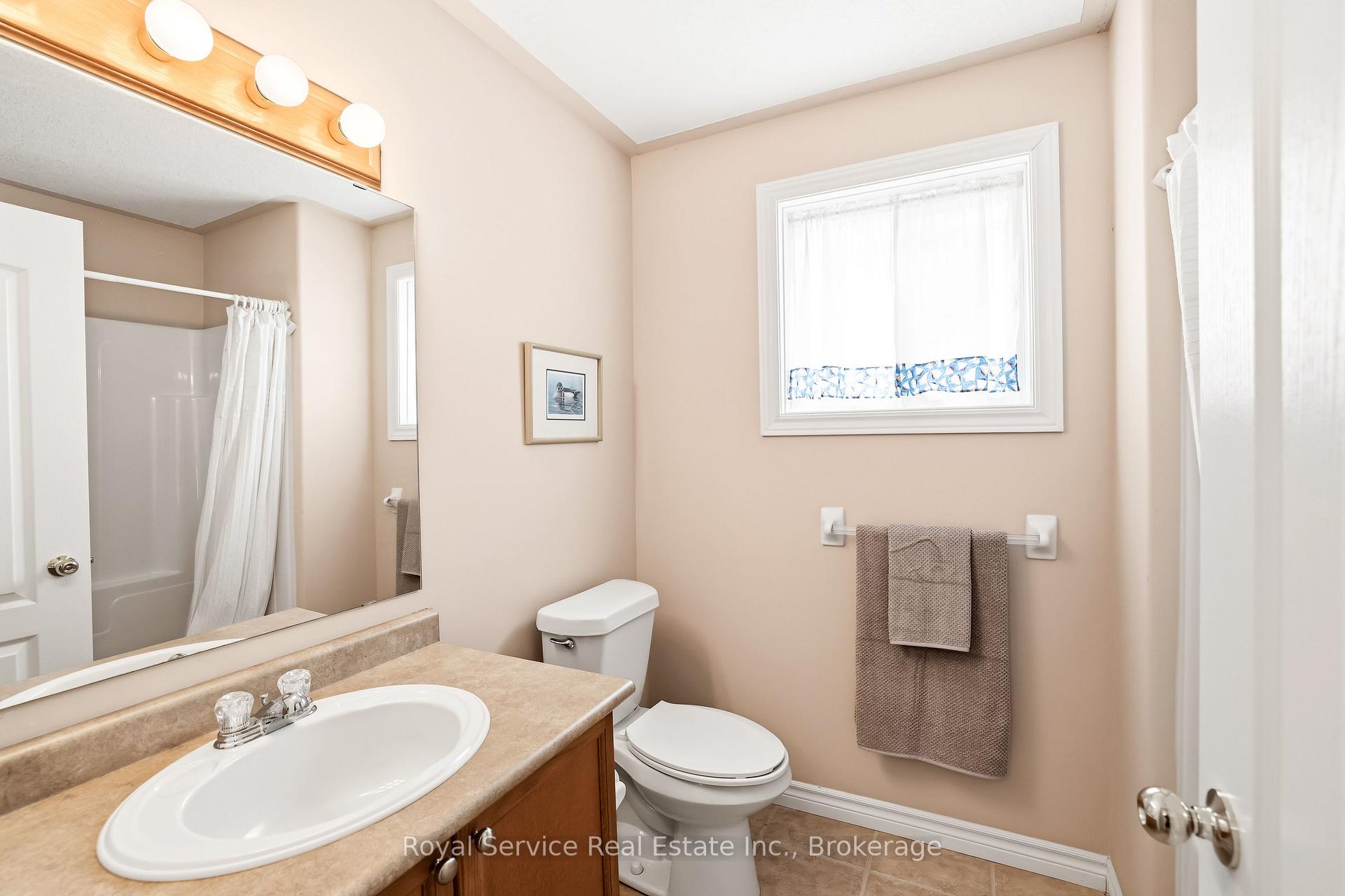 Photo 29 of 179 Fenning Drive, Clarington, Courtice — HOMEH