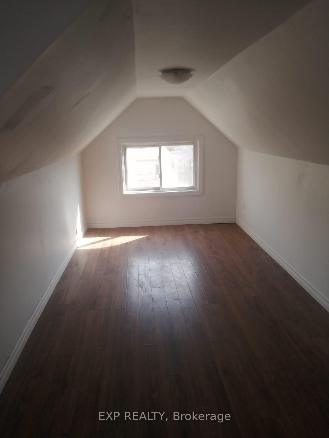Photo 5 of 65 Kinrade Avenue, Hamilton, Gibson — HOMEH
