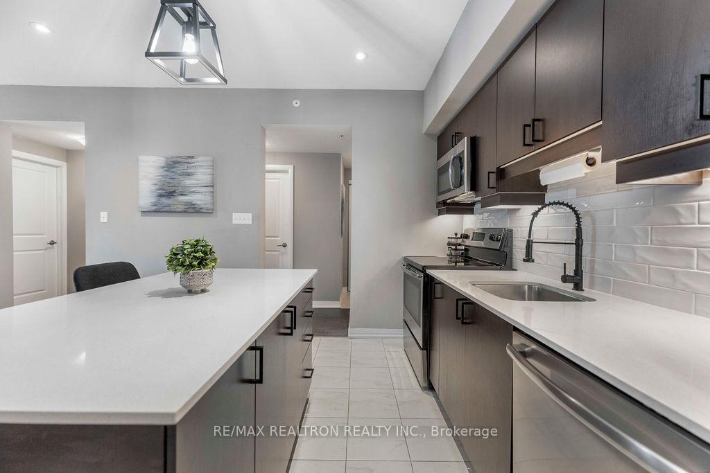 Photo 7 of Unit 603, 300 Essa Road, Barrie, 400 West — HOMEH