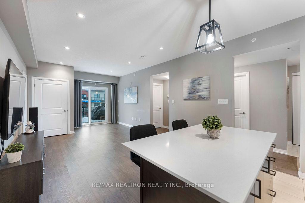 Photo 8 of Unit 603, 300 Essa Road, Barrie, 400 West — HOMEH