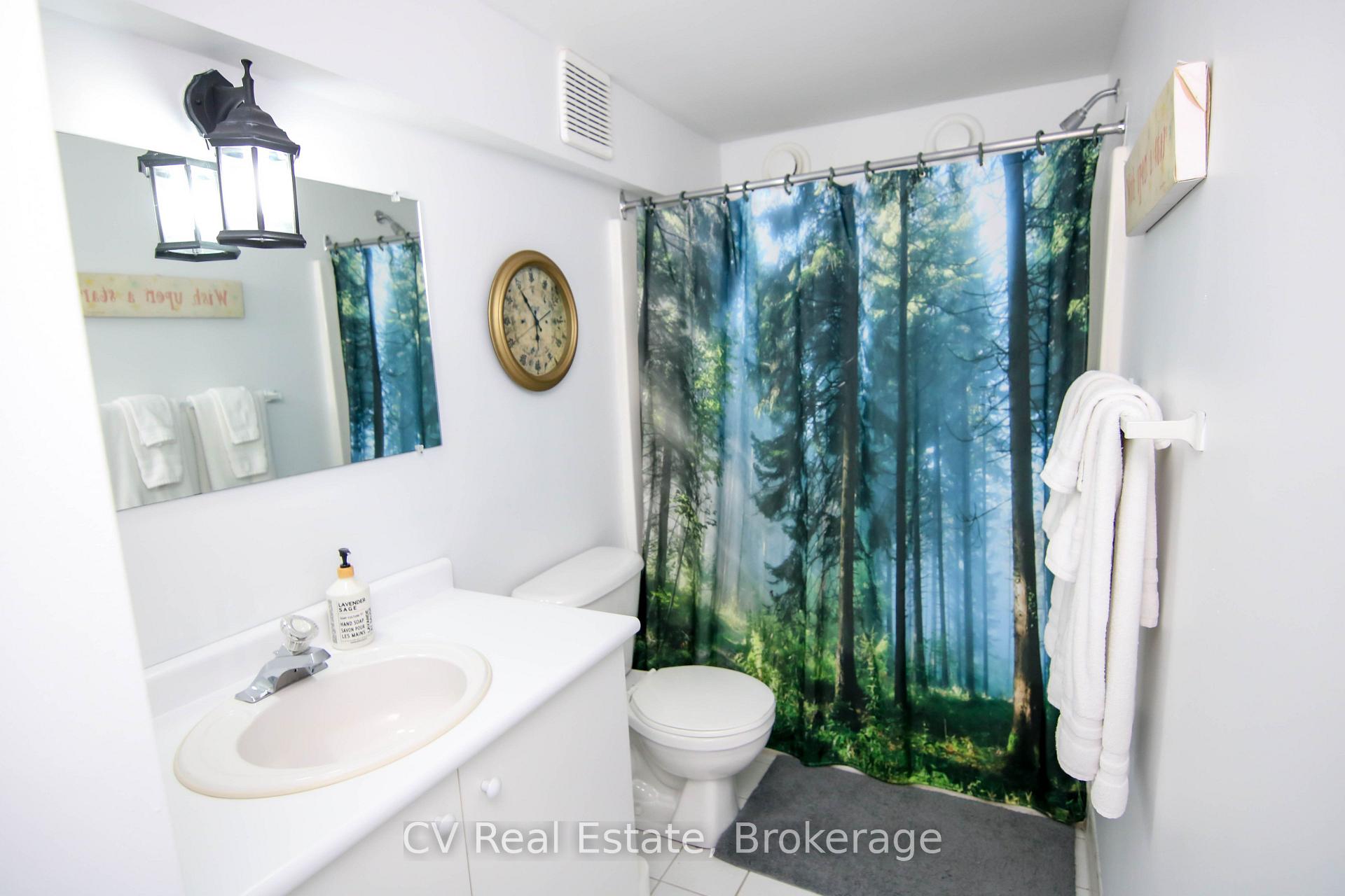 Photo 10 of Unit 155, 2 Mahaffy Court, Bracebridge — HOMEH