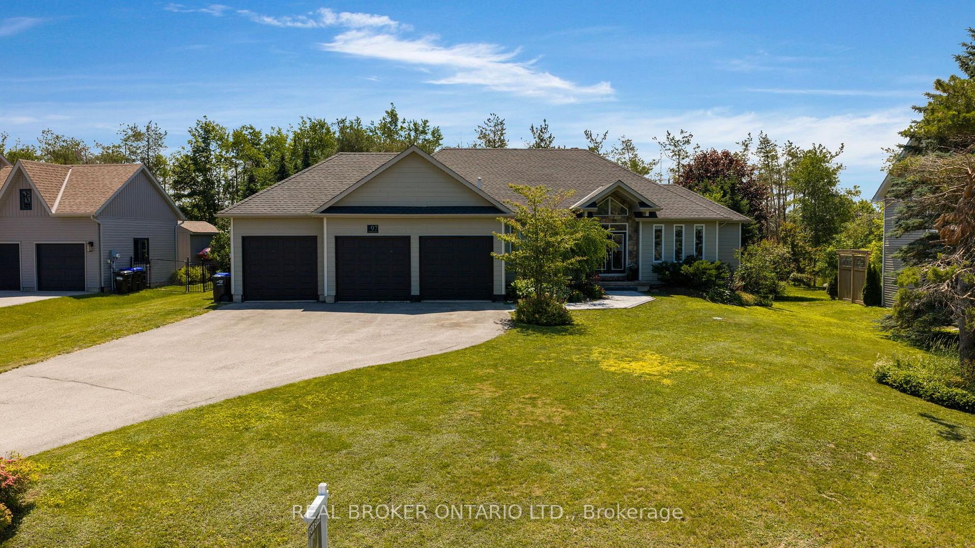 Photo 1 of 97 Highland Drive, Oro-Medonte, Horseshoe Valley — HOMEH