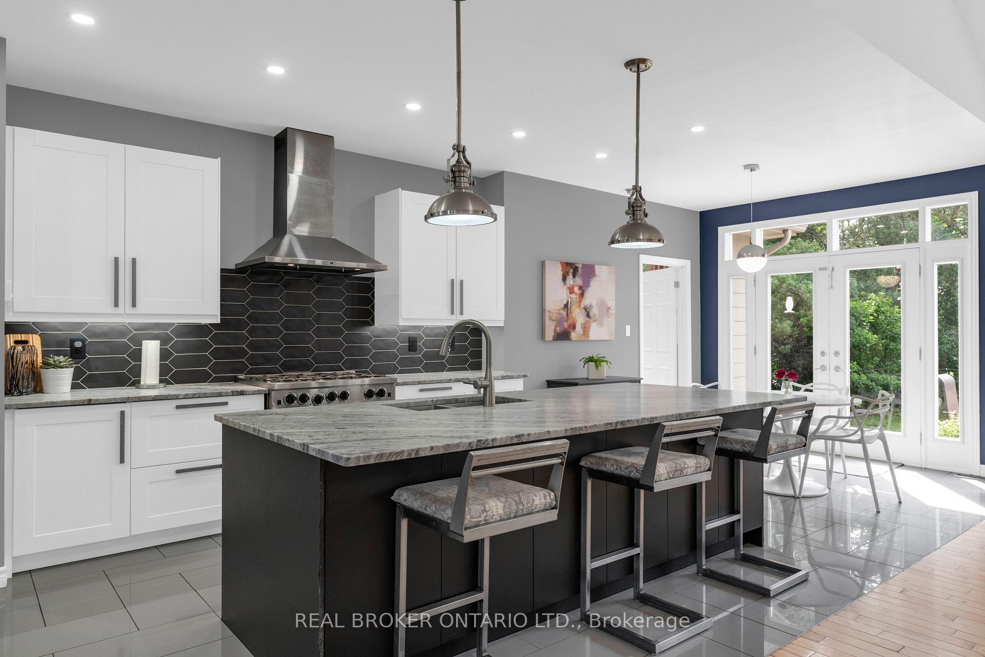 Photo 13 of 97 Highland Drive, Oro-Medonte, Horseshoe Valley — HOMEH