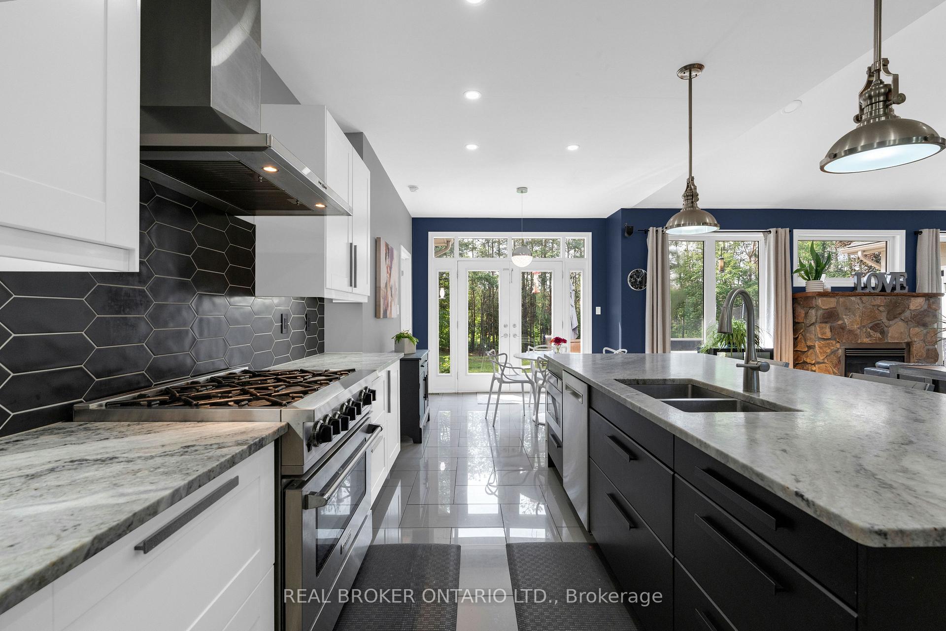 Photo 15 of 97 Highland Drive, Oro-Medonte, Horseshoe Valley — HOMEH