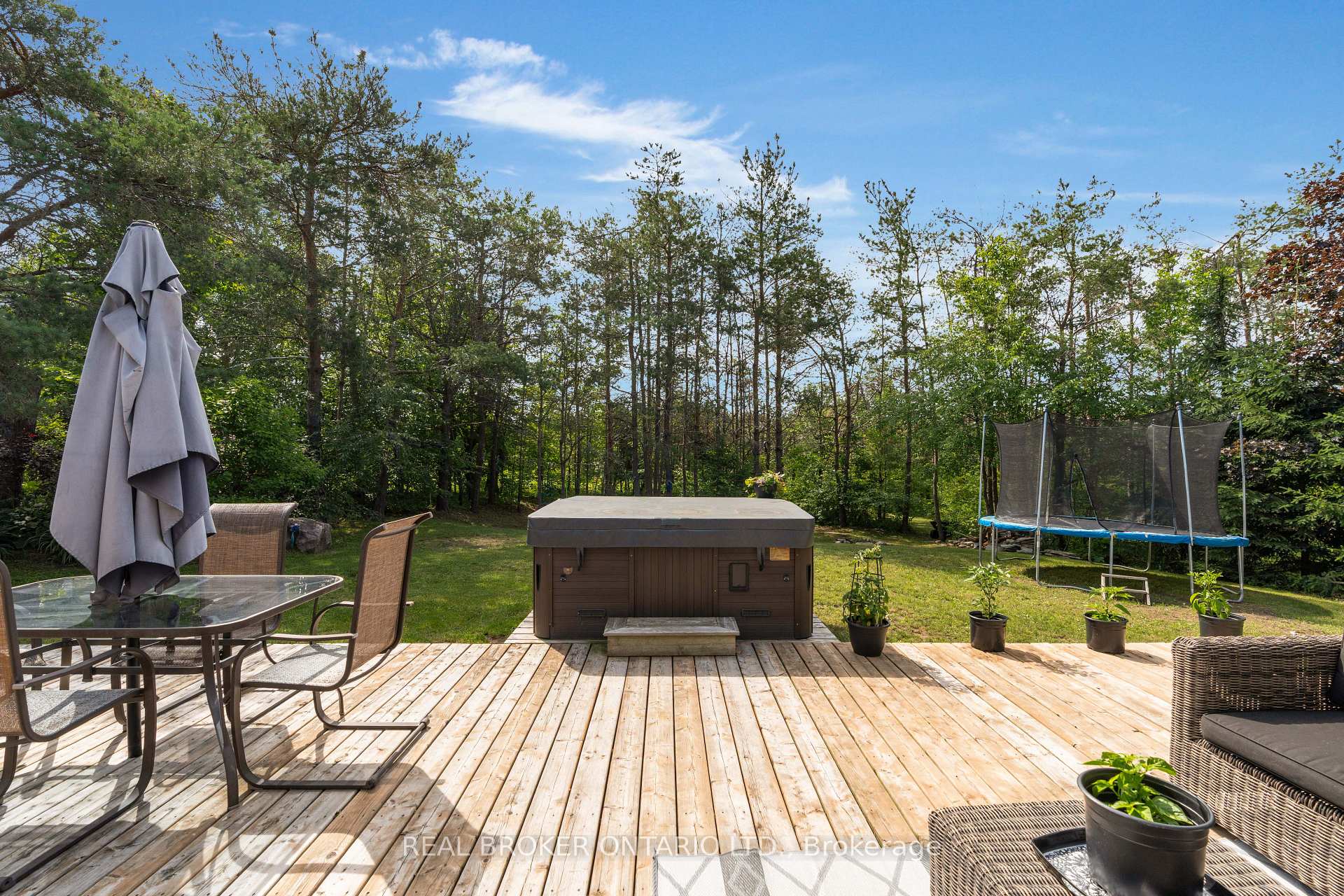 Photo 17 of 97 Highland Drive, Oro-Medonte, Horseshoe Valley — HOMEH
