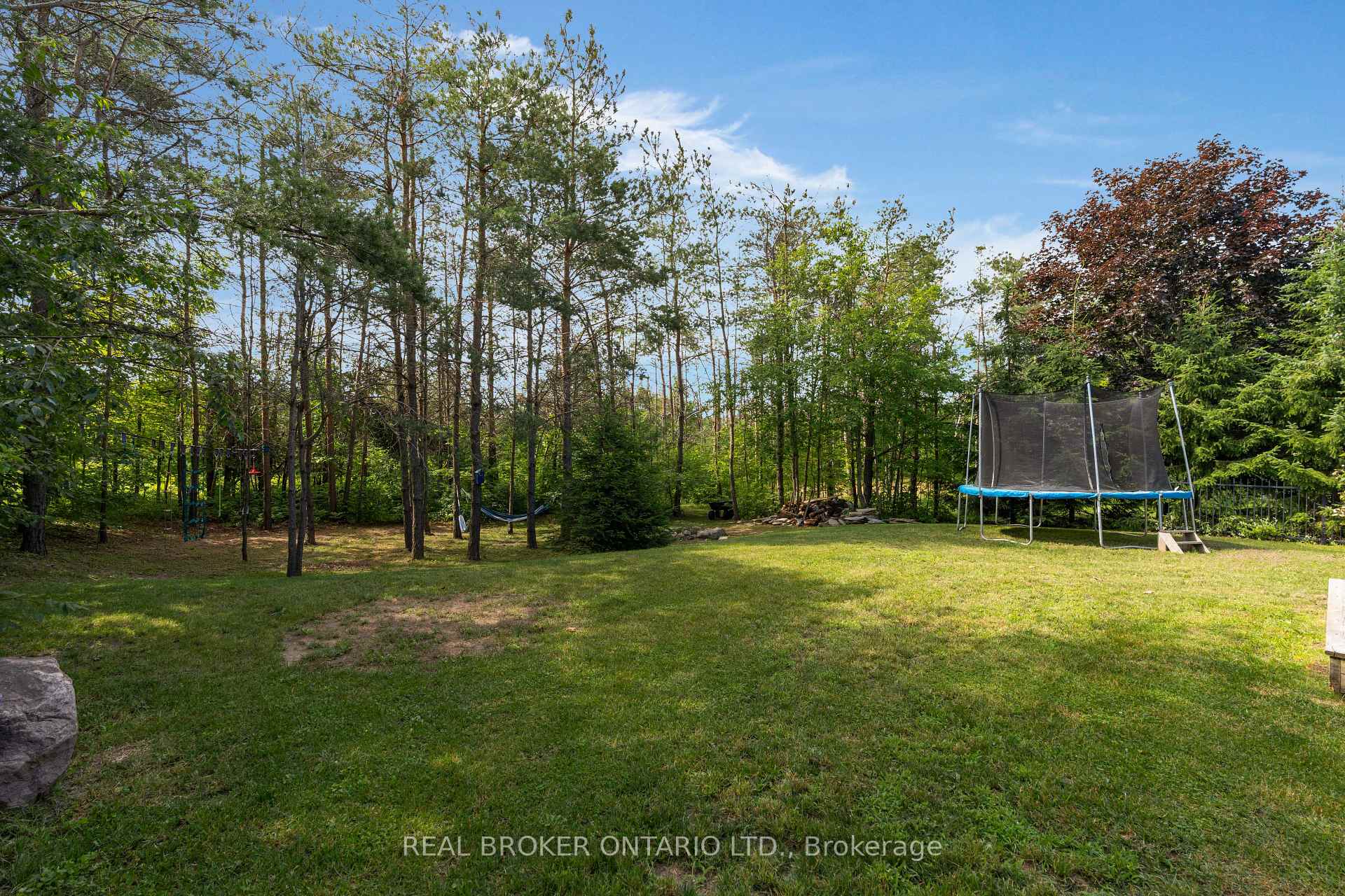 Photo 20 of 97 Highland Drive, Oro-Medonte, Horseshoe Valley — HOMEH