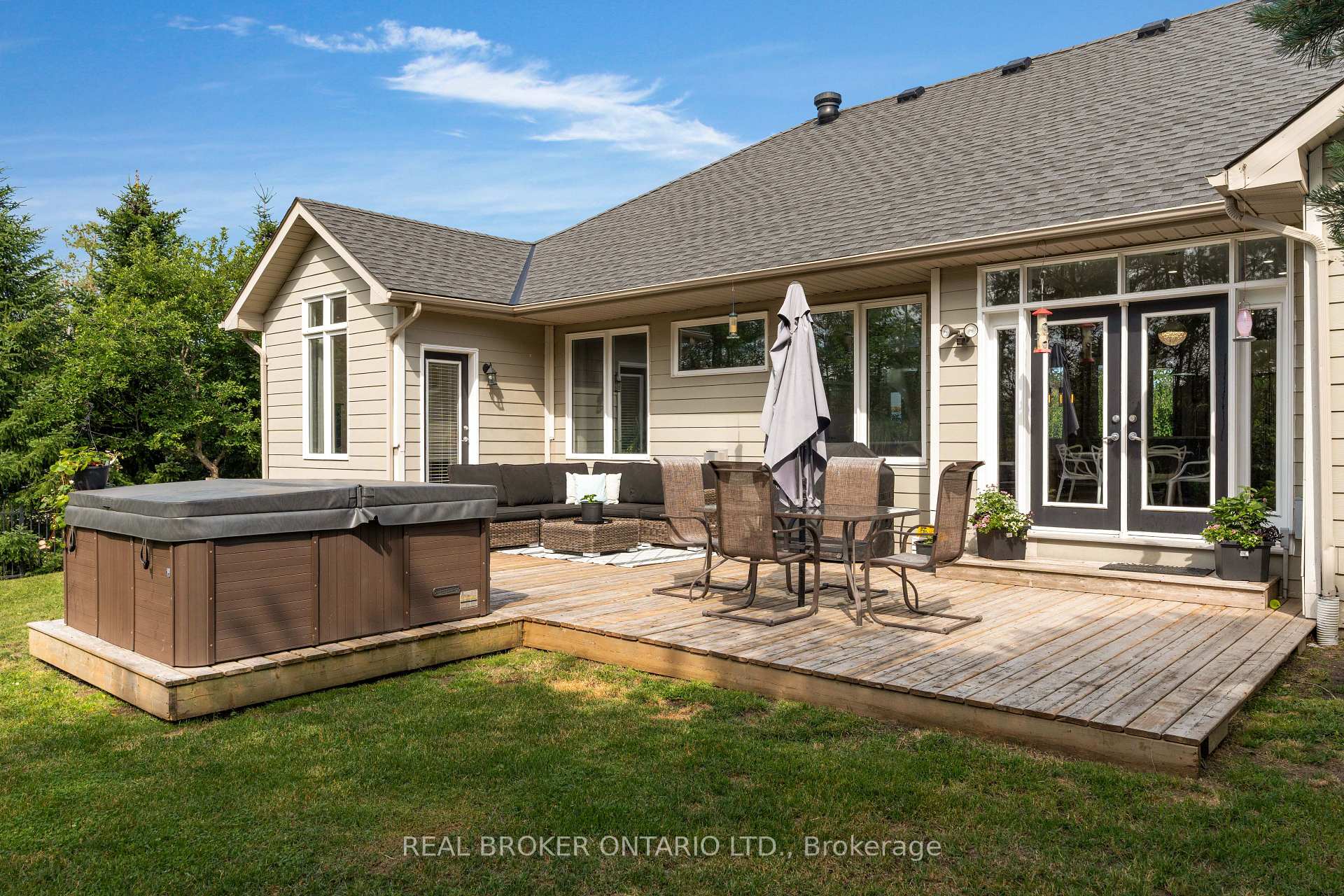 Photo 24 of 97 Highland Drive, Oro-Medonte, Horseshoe Valley — HOMEH