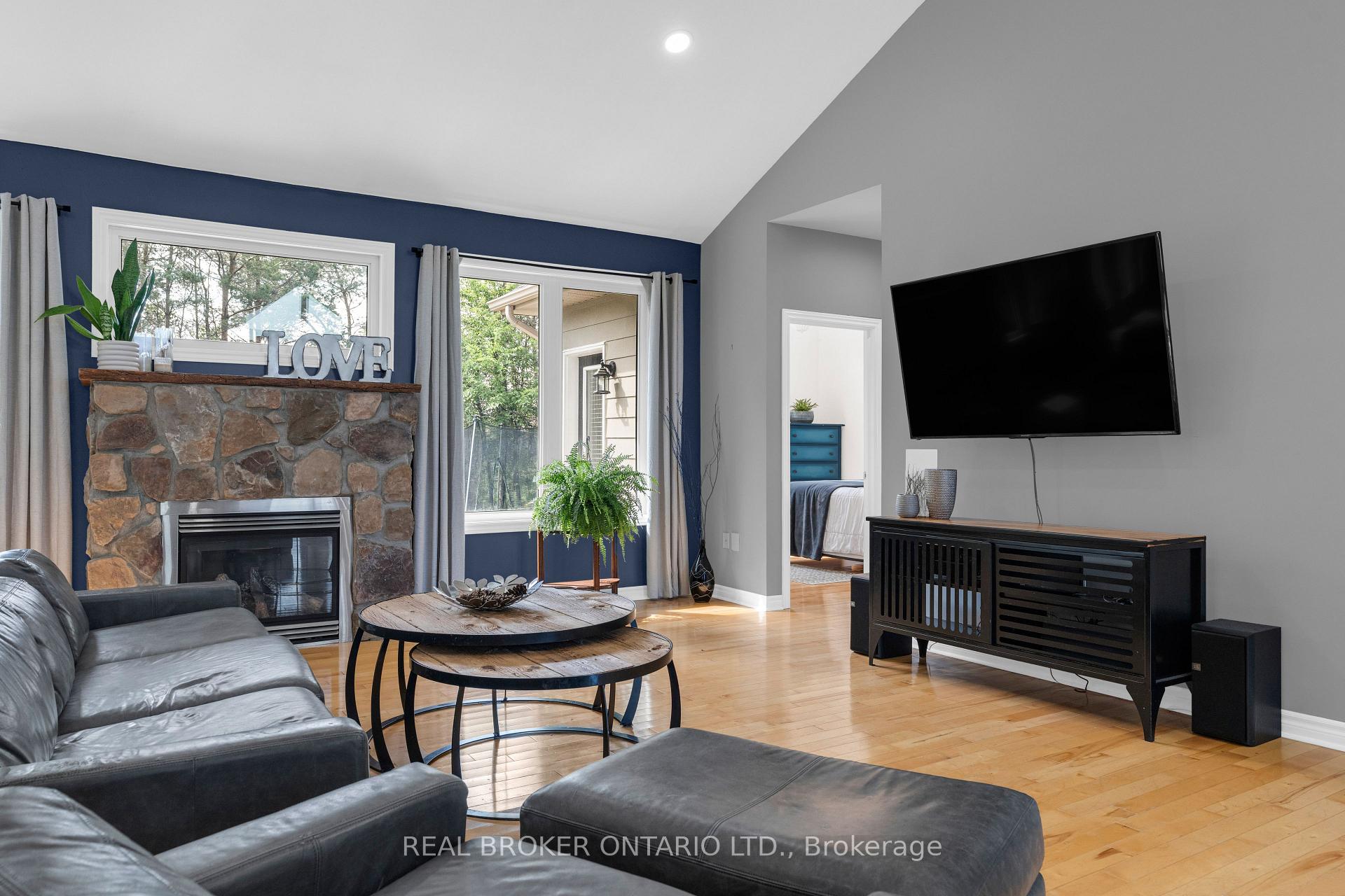 Photo 28 of 97 Highland Drive, Oro-Medonte, Horseshoe Valley — HOMEH