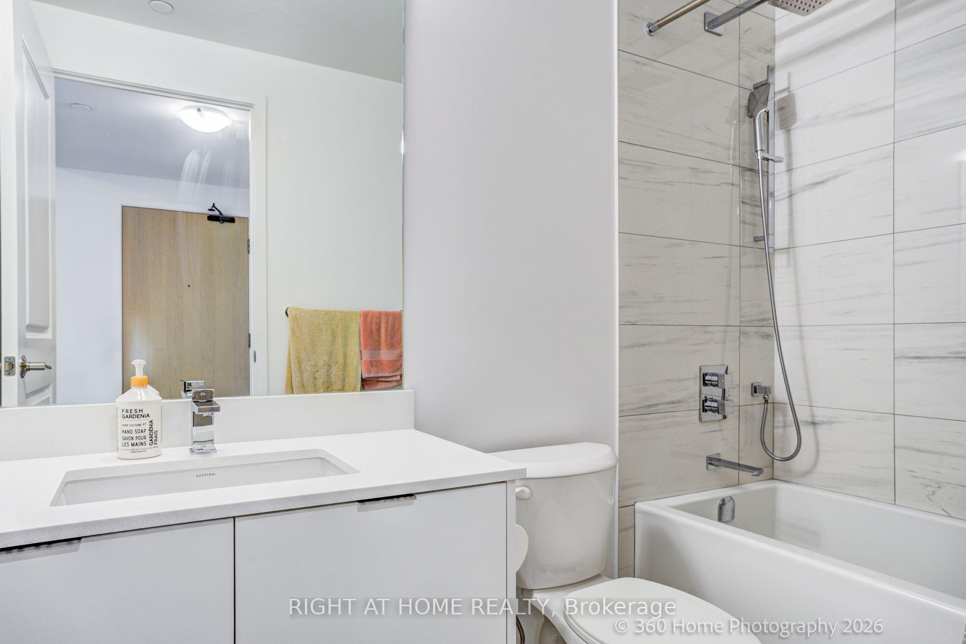 Photo 7 of Unit 505, 202 Burnhamthorpe Road E, Mississauga, Mississauga Valleys — HOMEH
