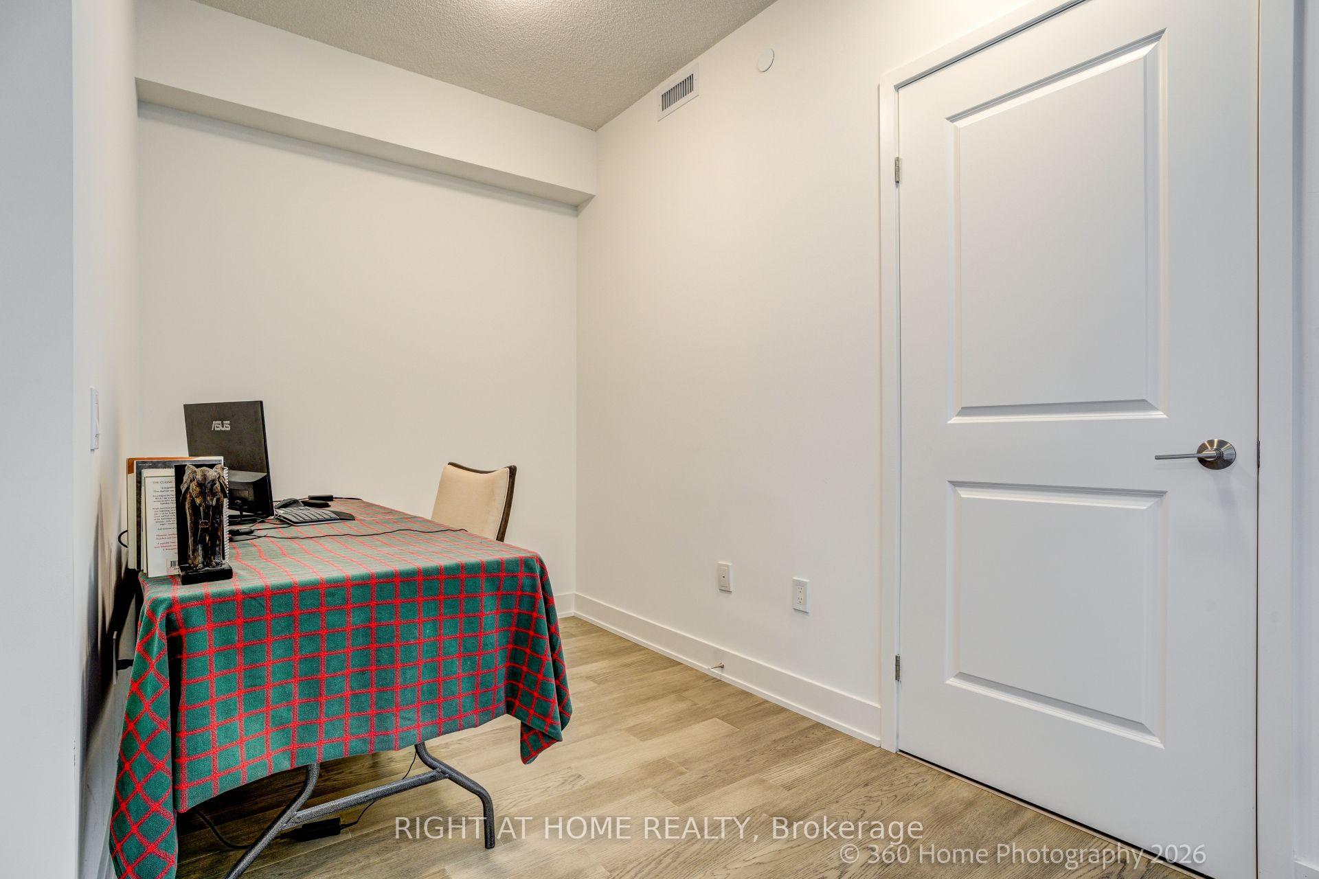 Photo 8 of Unit 505, 202 Burnhamthorpe Road E, Mississauga, Mississauga Valleys — HOMEH