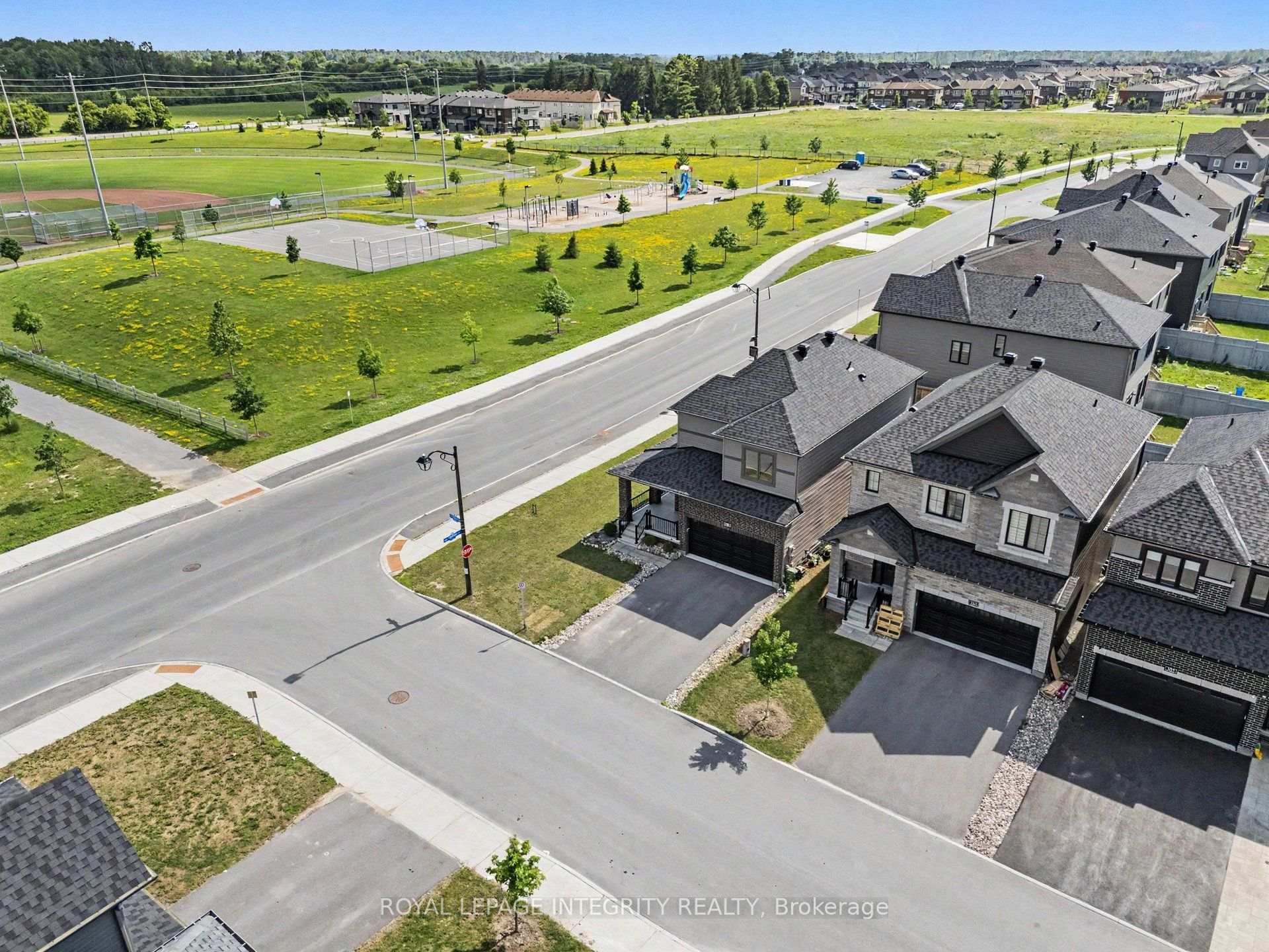 Photo 24 of 301 Cloyne Crescent, Ottawa, Barrhaven - Half Moon Bay — HOMEH