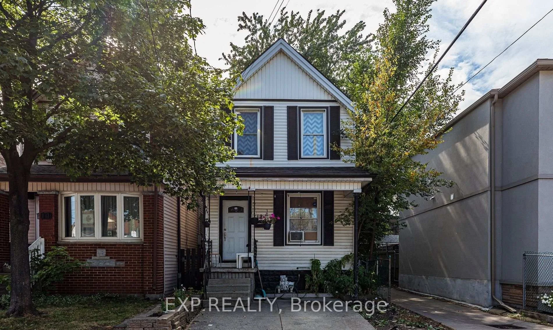 Photo 3 of 12 Mayflower Avenue, Hamilton, Crown Point — HOMEH