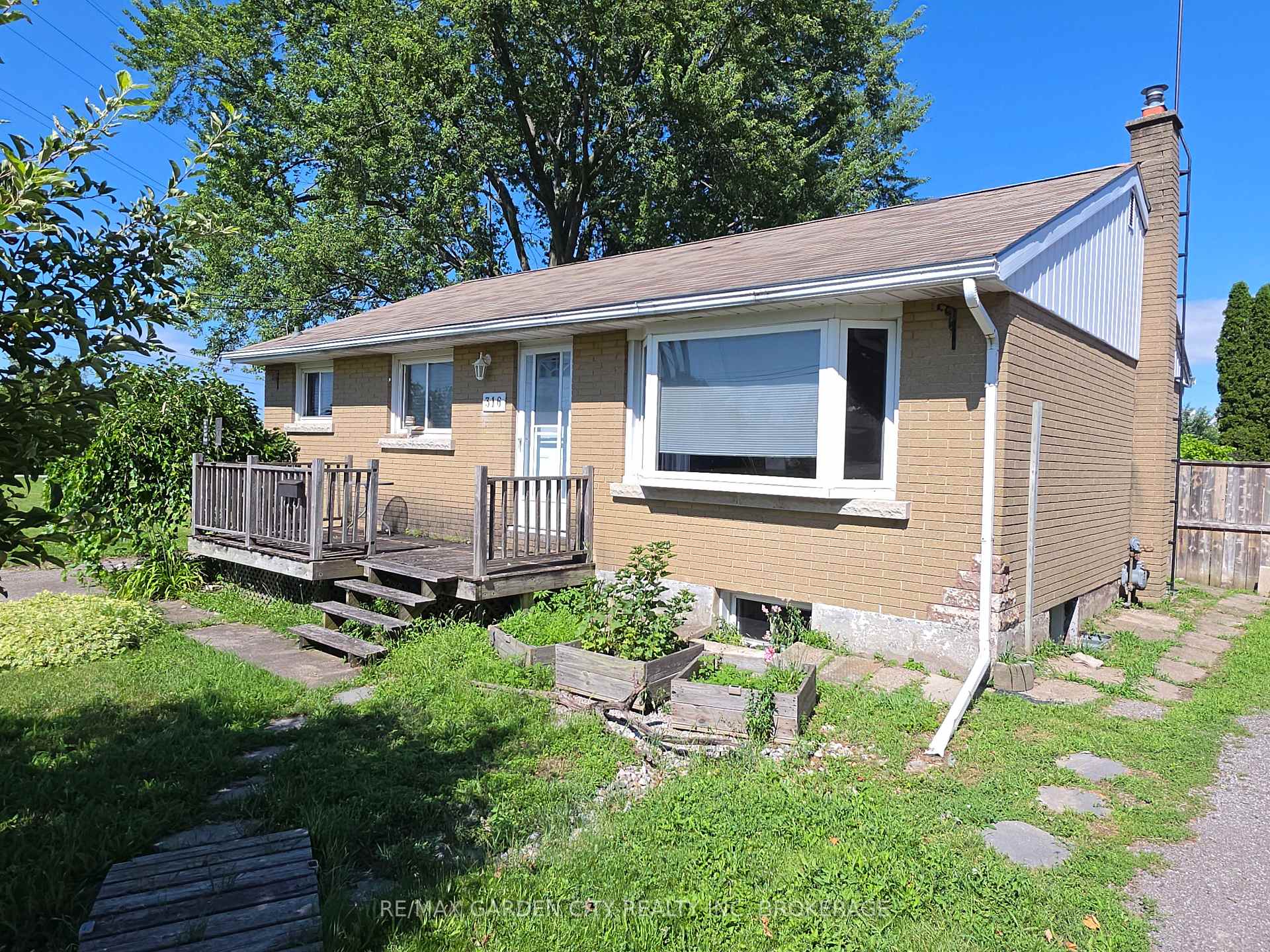 Photo 2 of 316 Davis Street, Thorold, Allanburg/Thorold South — HOMEH