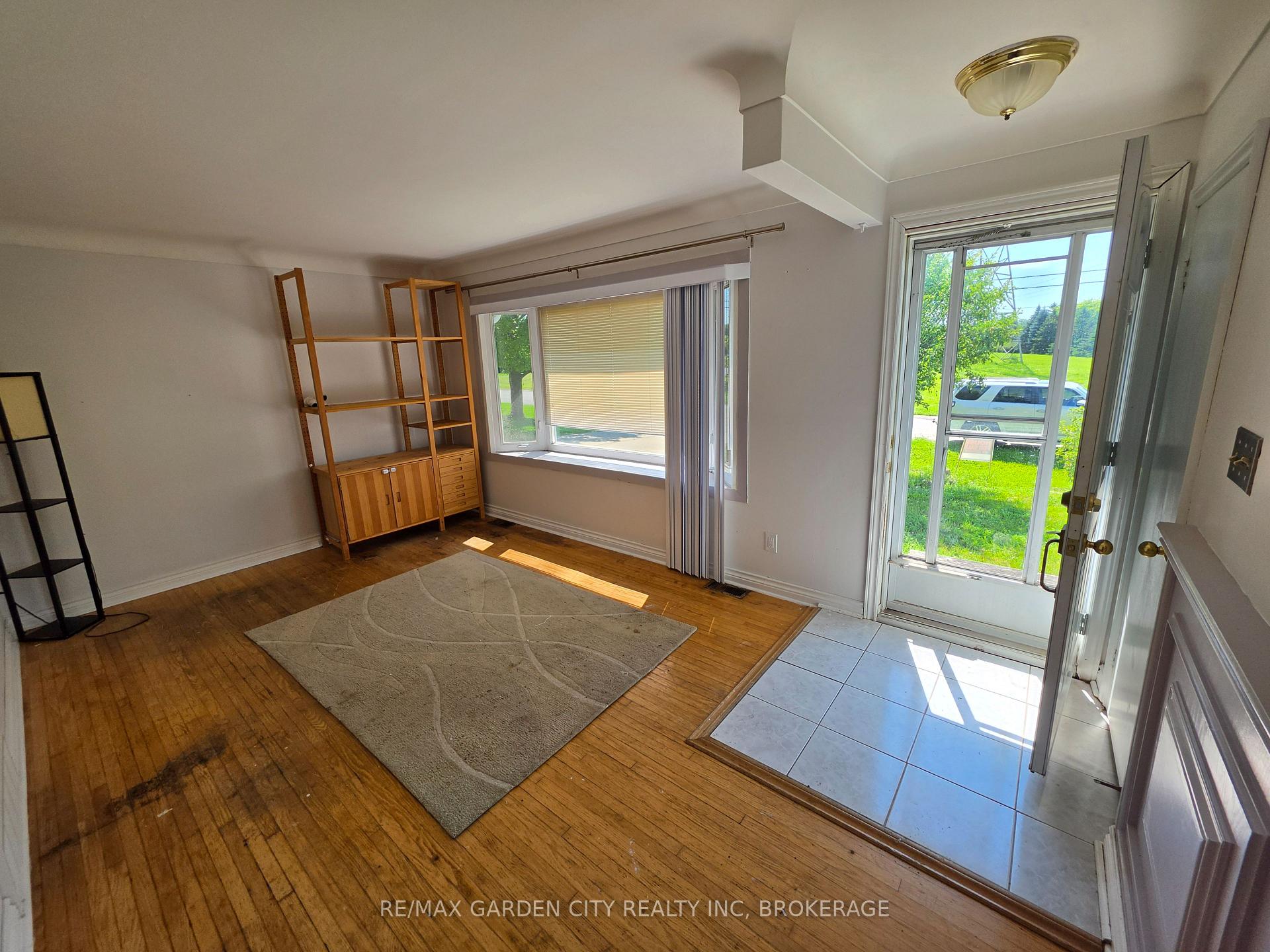 Photo 7 of 316 Davis Street, Thorold, Allanburg/Thorold South — HOMEH
