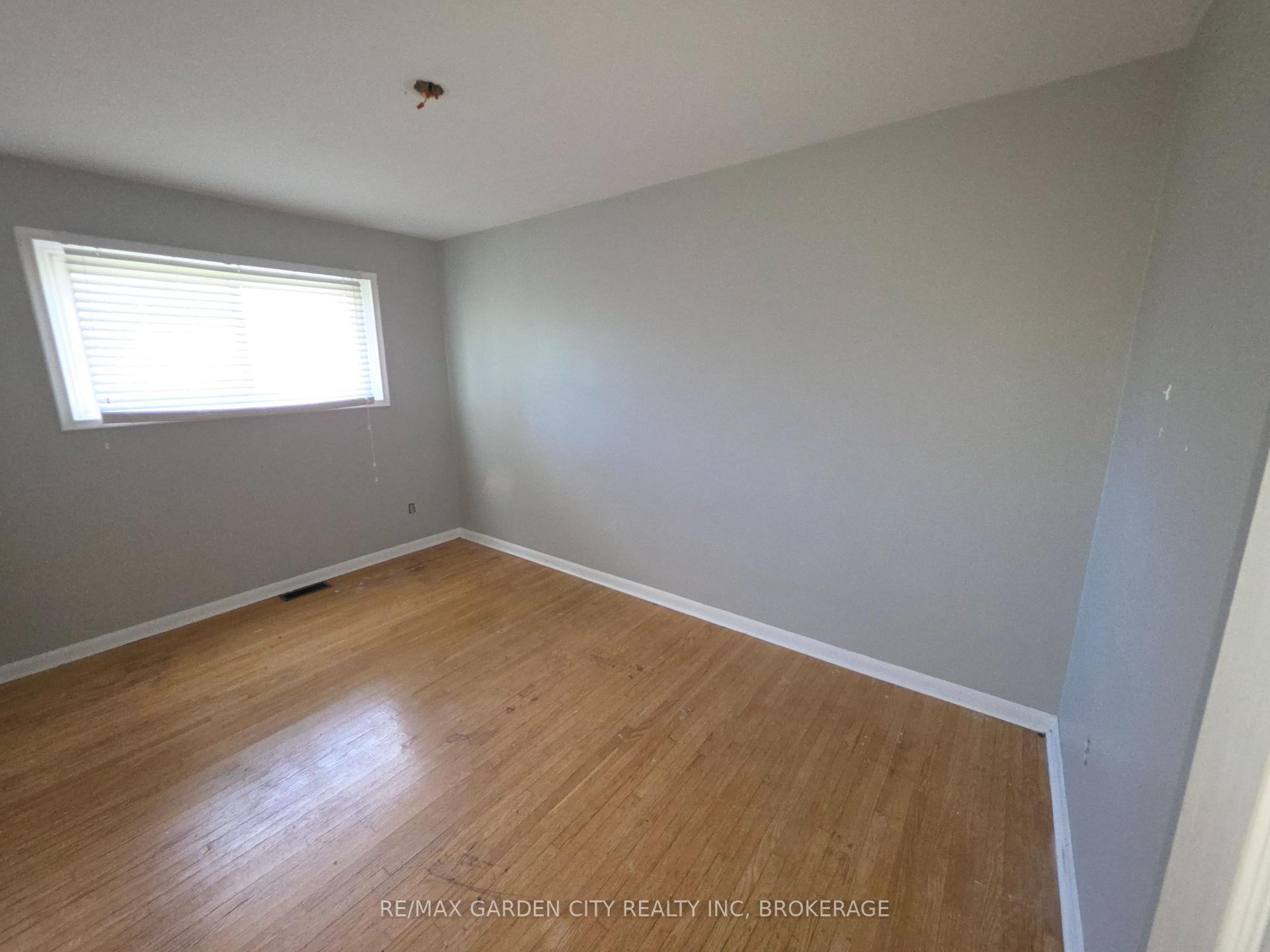 Photo 13 of 316 Davis Street, Thorold, Allanburg/Thorold South — HOMEH