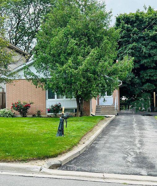 Front of Unit BSMT, 29 Caronport Crescent