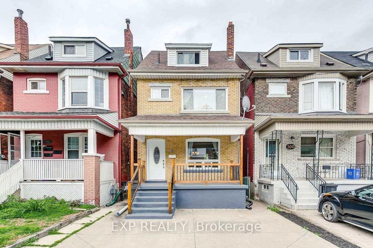 Photo of 102 Rosslyn Avenue N