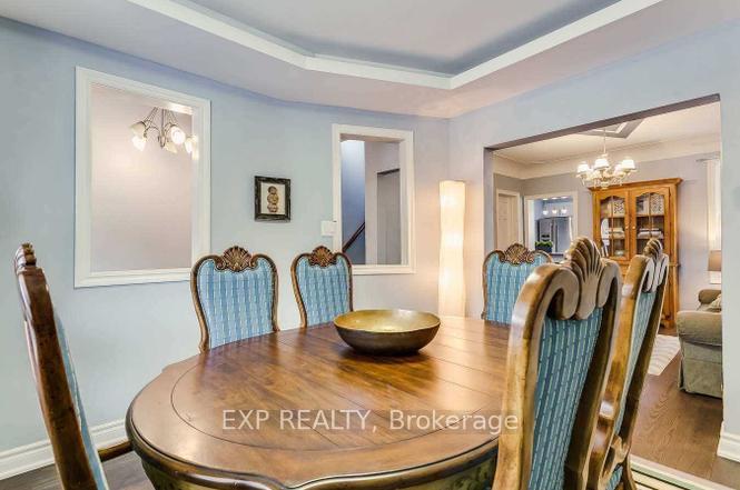 Photo 3 of 102 Rosslyn Avenue N, Hamilton, Crown Point — HOMEH
