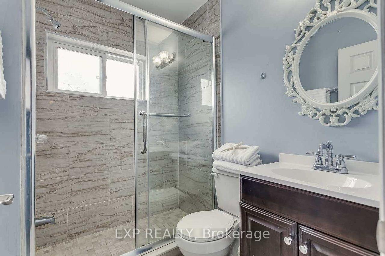 Photo 14 of 102 Rosslyn Avenue N, Hamilton, Crown Point — HOMEH