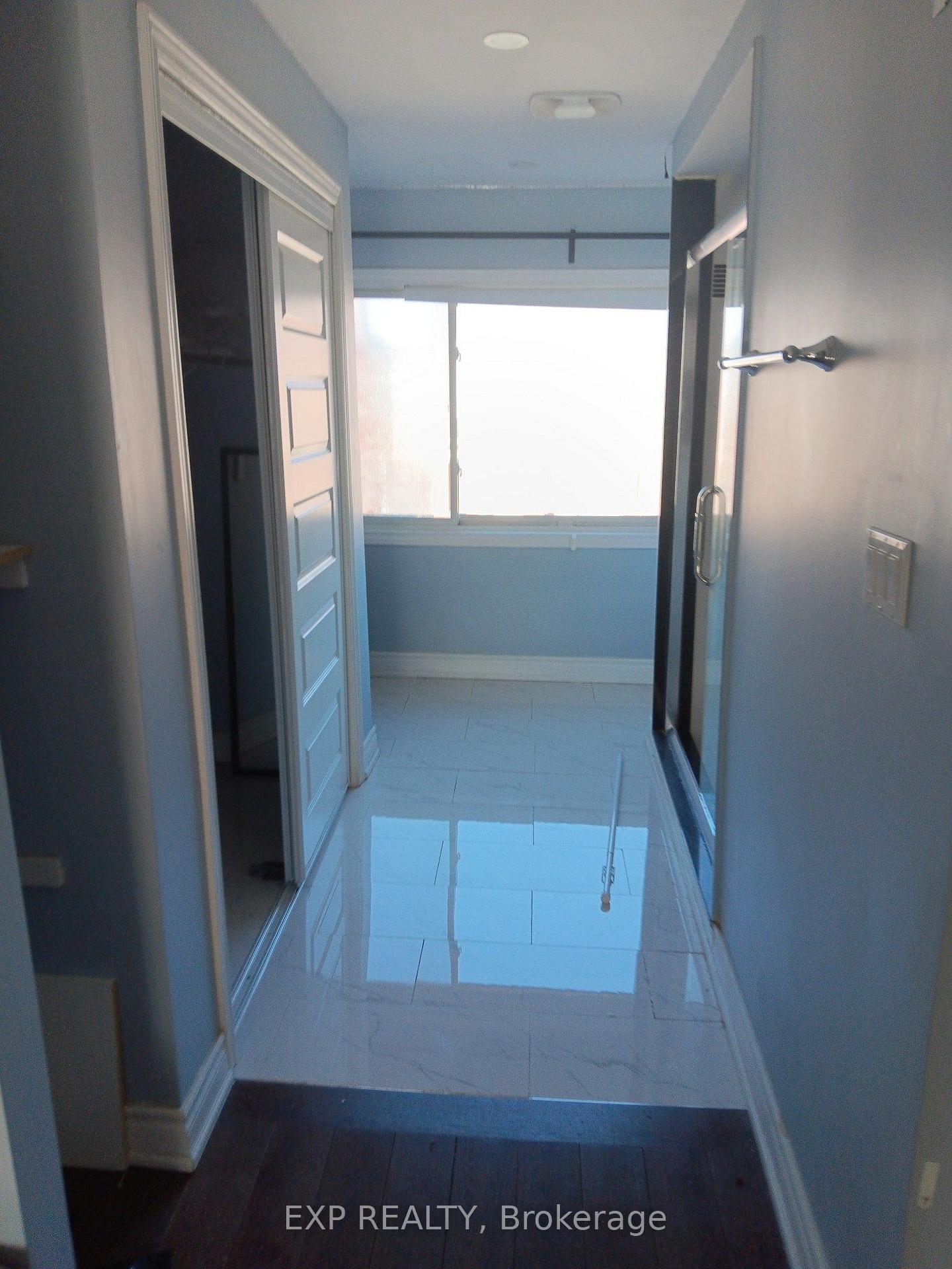 Photo 16 of 102 Rosslyn Avenue N, Hamilton, Crown Point — HOMEH