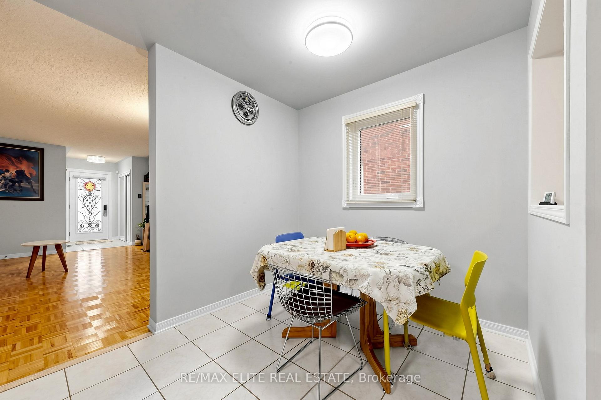 Photo 10 of 54 National Pine Drive, Vaughan, Vellore Village — HOMEH