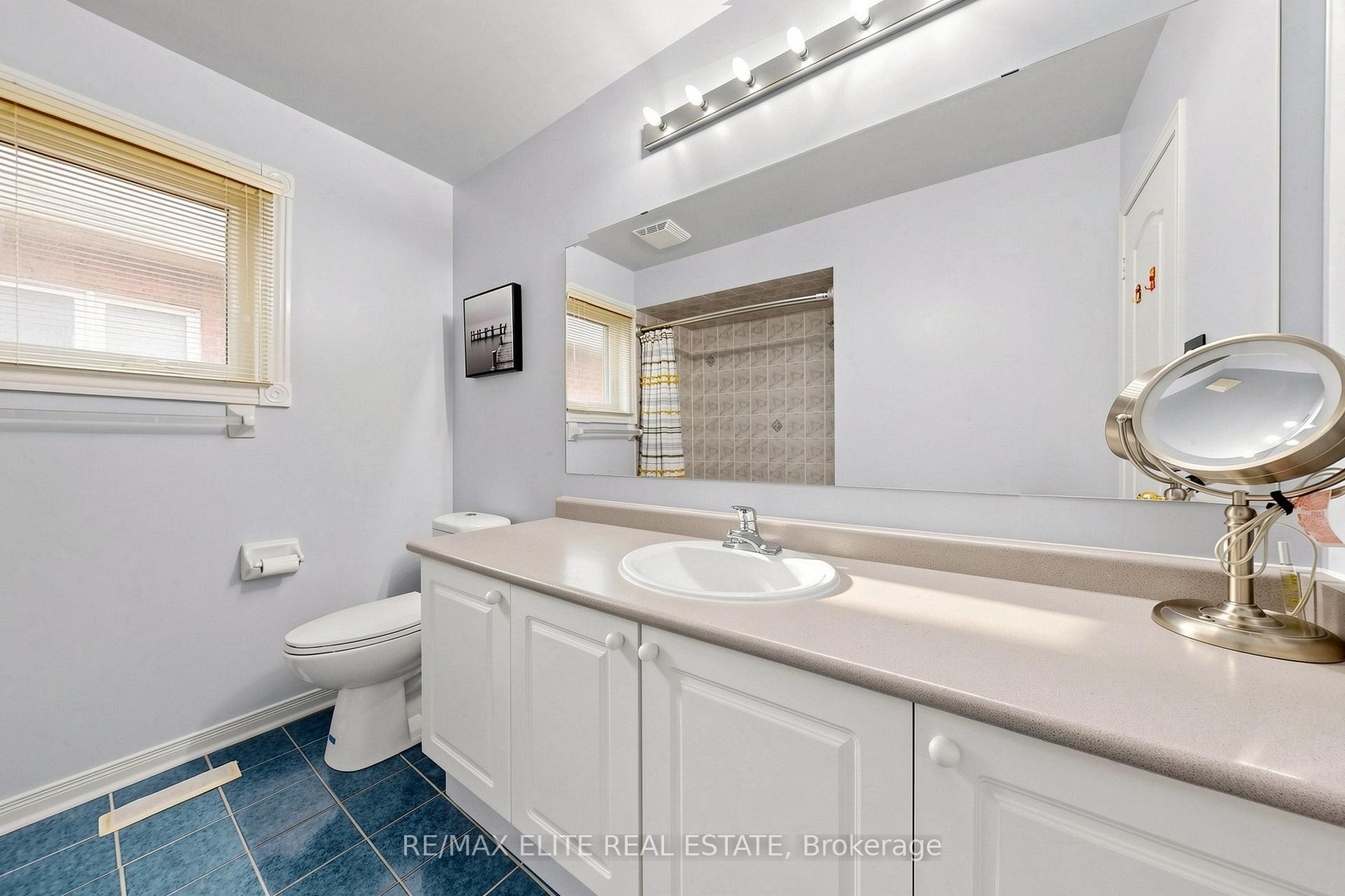 Photo 26 of 54 National Pine Drive, Vaughan, Vellore Village — HOMEH