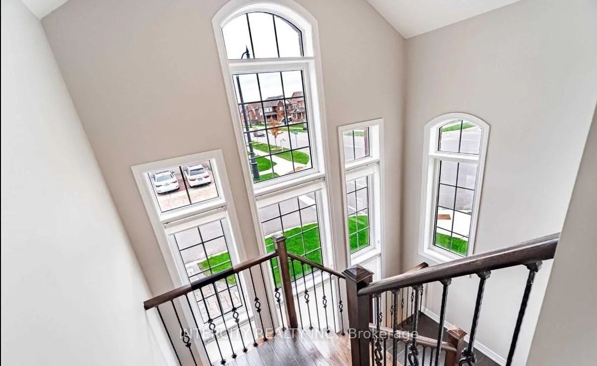 Photo 6 of 363 Robert Parkinson Drive, Brampton, Brampton North — HOMEH