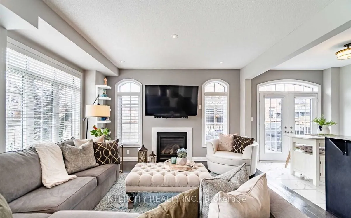 Photo 8 of 363 Robert Parkinson Drive, Brampton, Brampton North — HOMEH