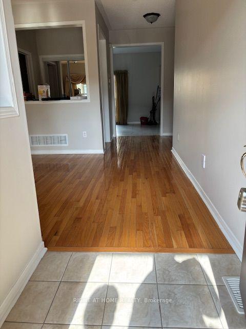 Photo 10 of 69 Crystal Glen Crescent, Brampton, Credit Valley — HOMEH